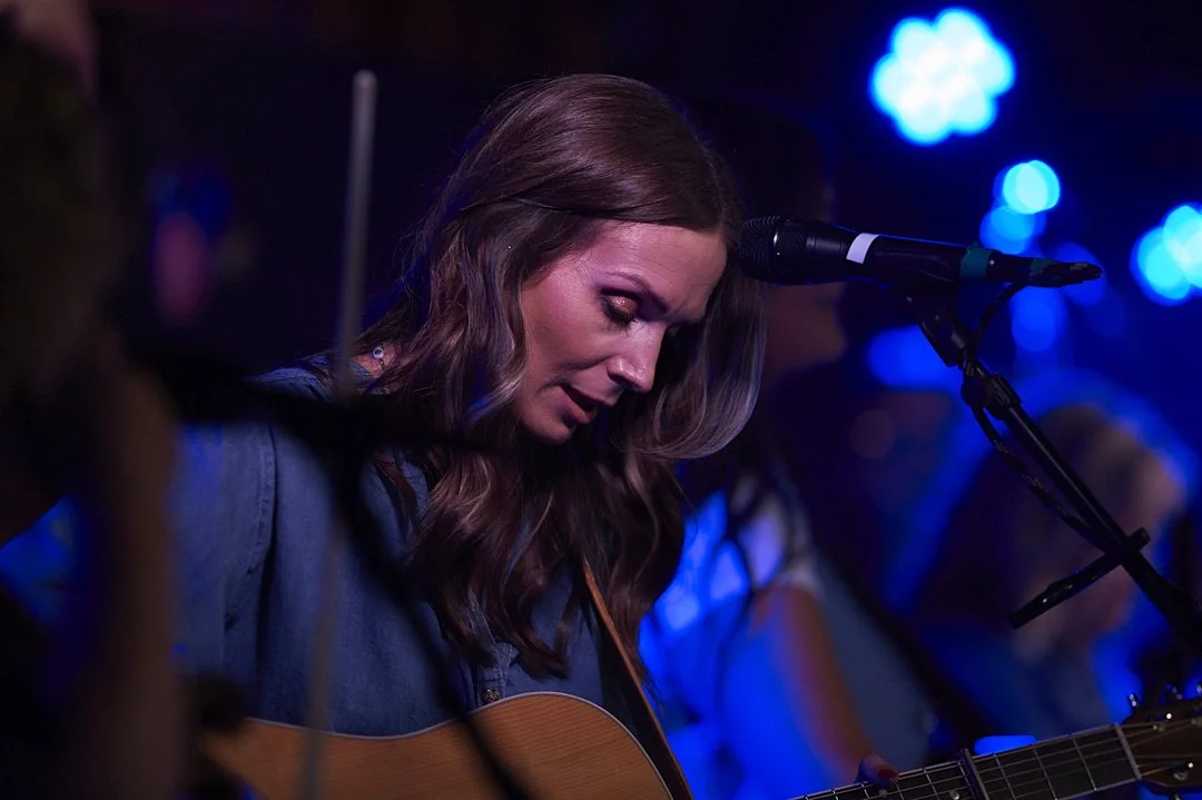 '90s Country Is Back — What This Tells Us About Music Trends