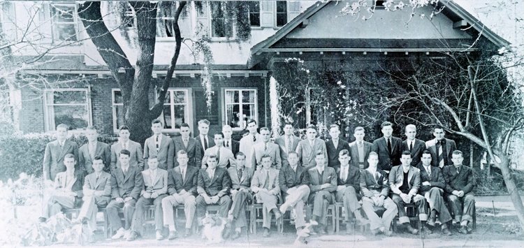 Theta Zeta DKE 1933