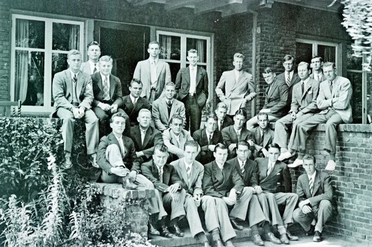 Theta Zeta DKE 1935