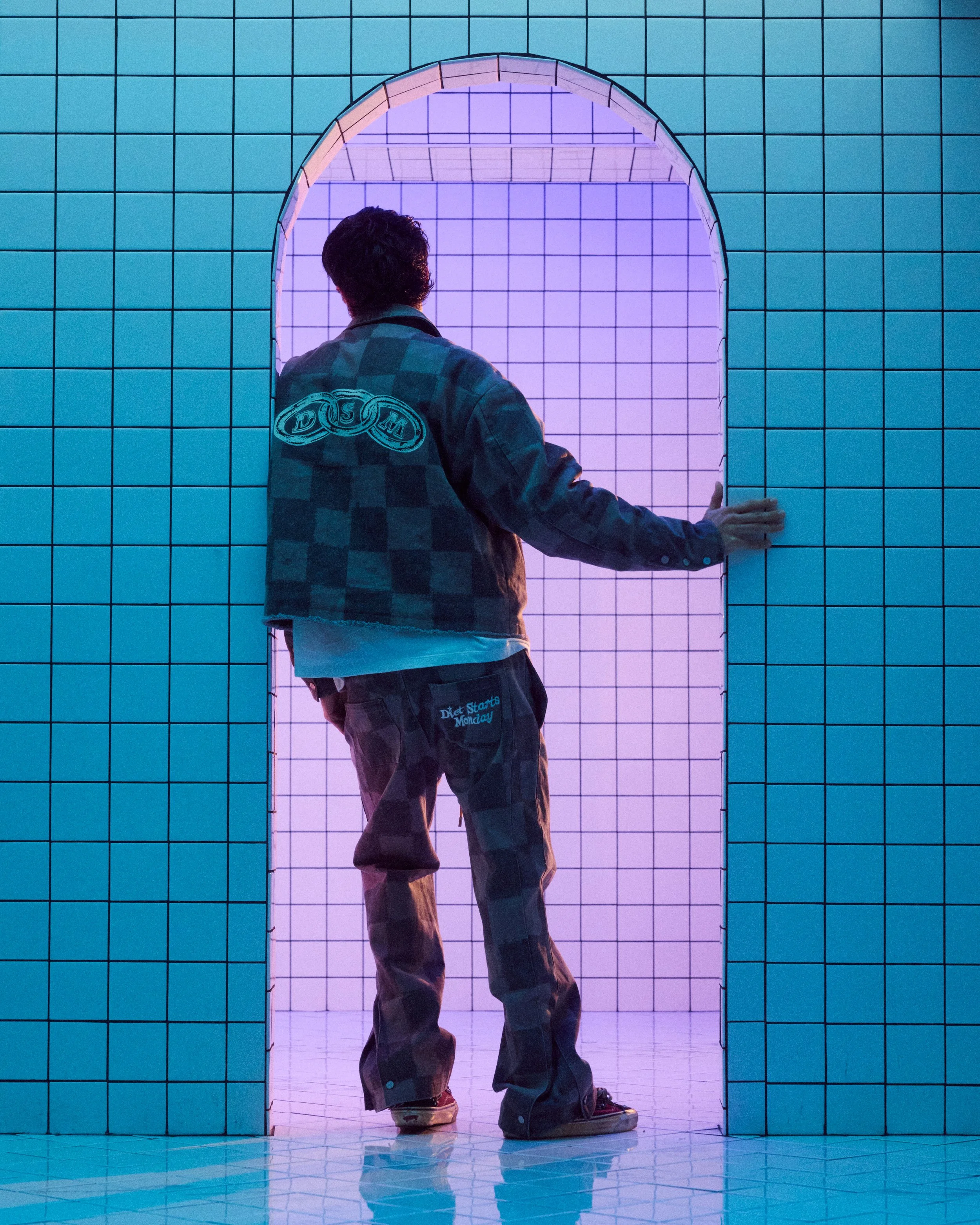 
DIET STARTS MONDAY is redefining modern street luxury through elevated construction and unapologetic messaging, standing as both a reflection of and rebellion against contemporary culture.