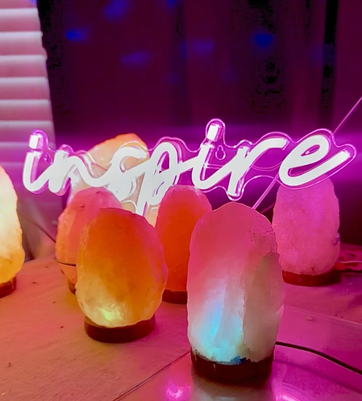 Glowing Himalayan salt crystals favors for goodie bags that change different colors