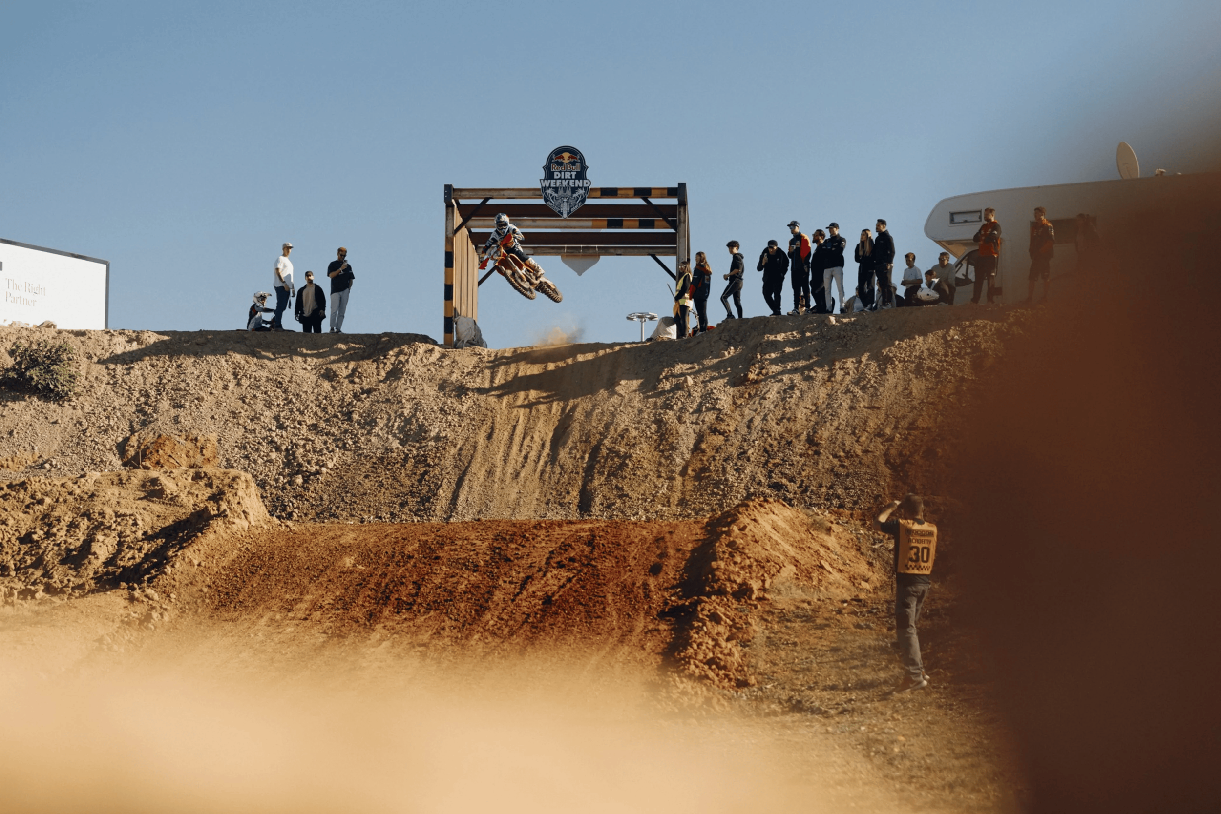 Red_Bull_Dirt_Weekend_041_zd9kbc_smaller.jpg