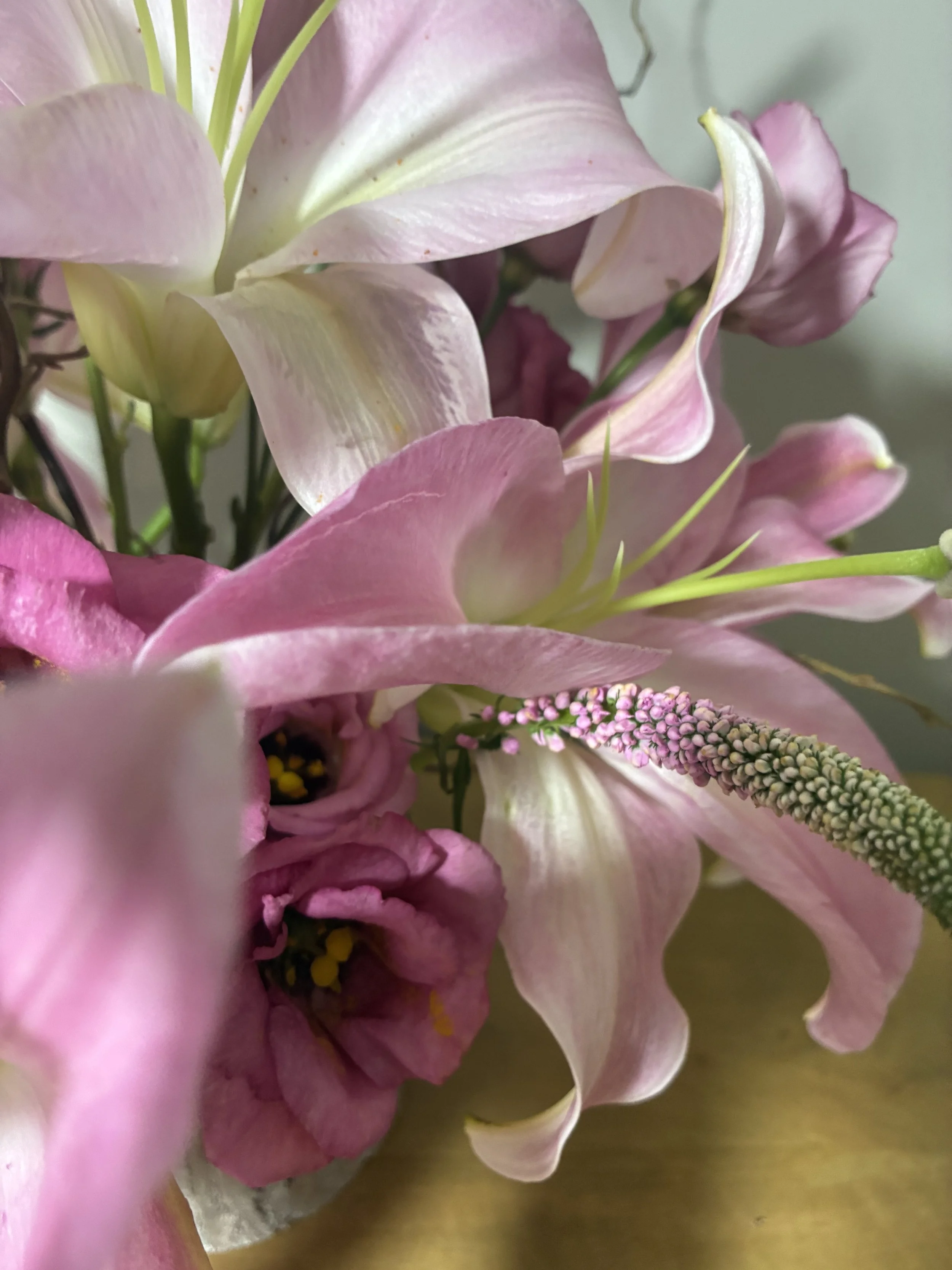 Arreglo de flores frescas con entrega en Madrid | Betty and Brooke