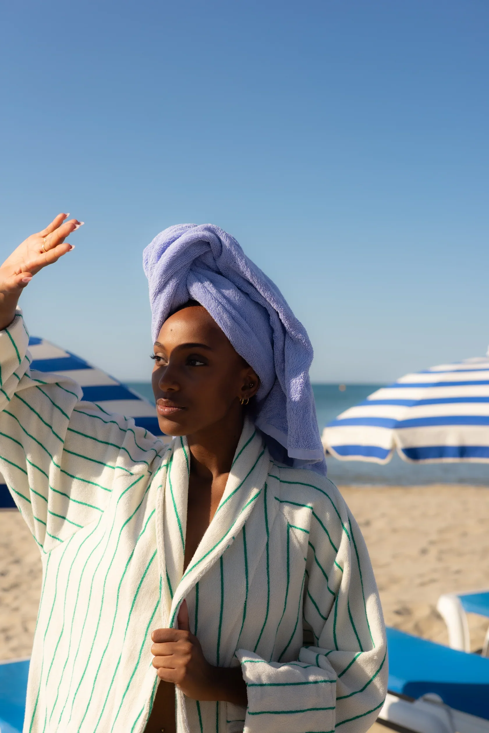 Lavender_bath_towel_pure_white_bathrobe_3_Bongusta_beach_hd_18.jpg.webp