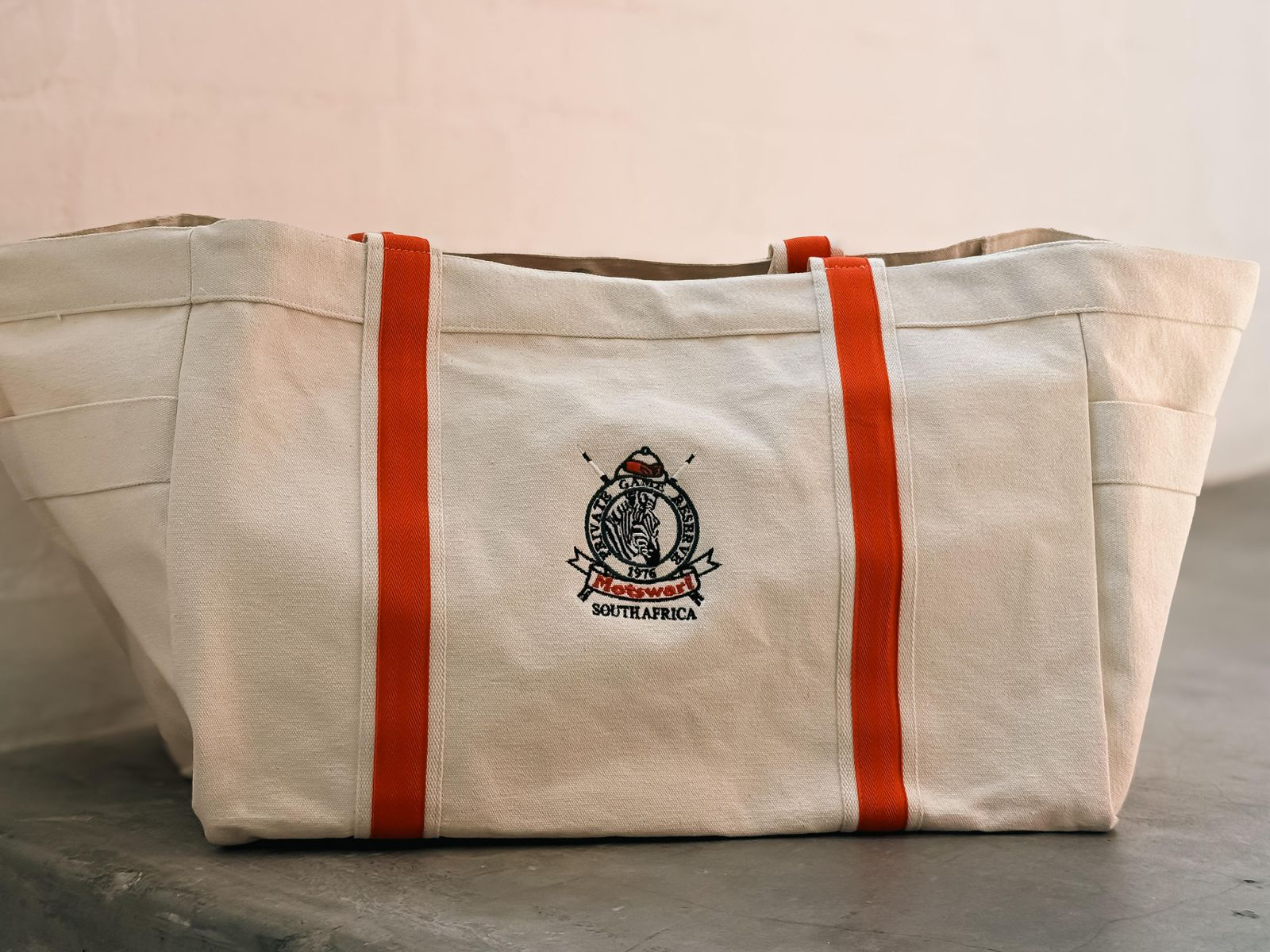 mostari-bag-white-orange.webp
