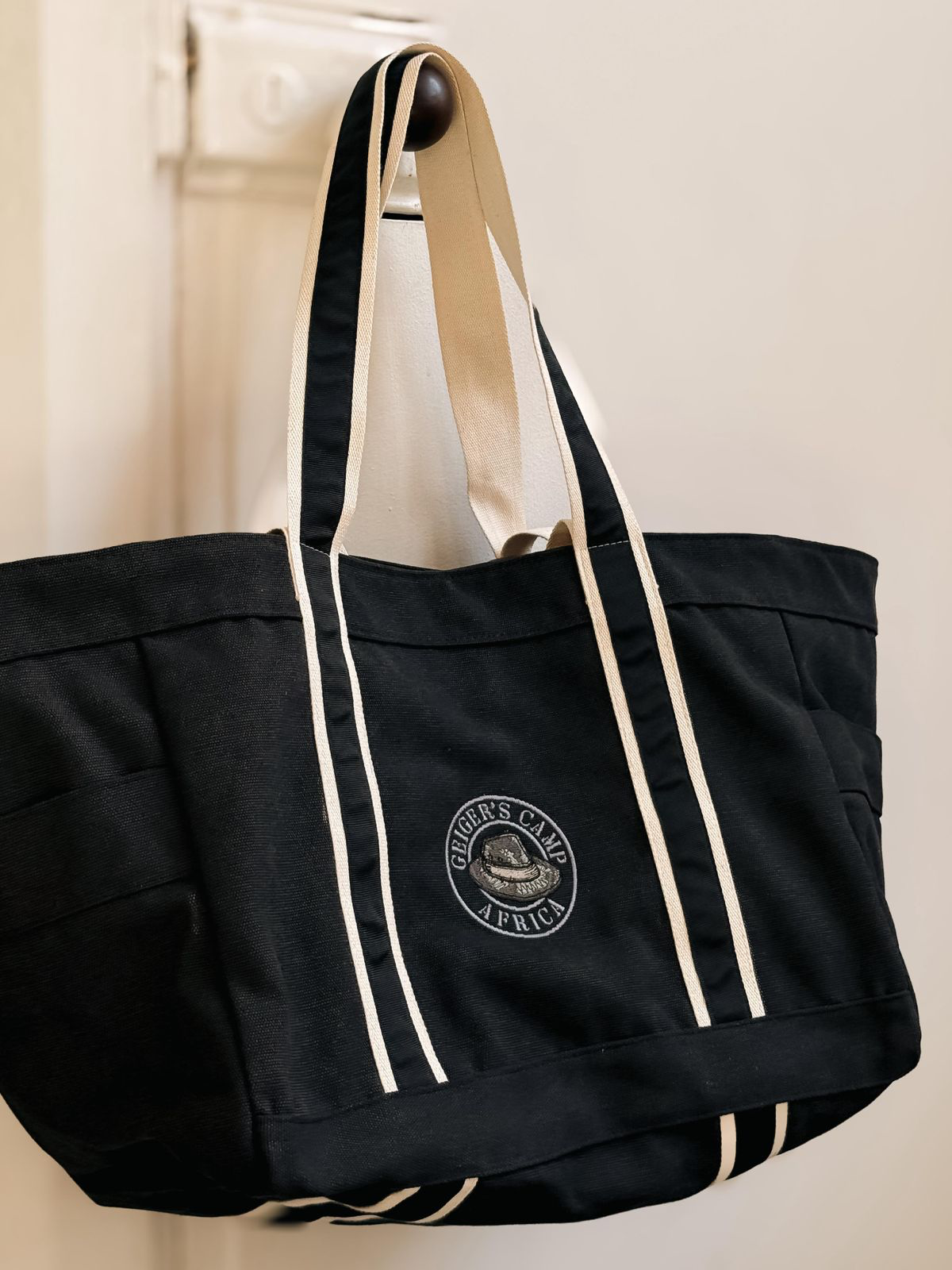 Mostari-bag-black-white-2.webp