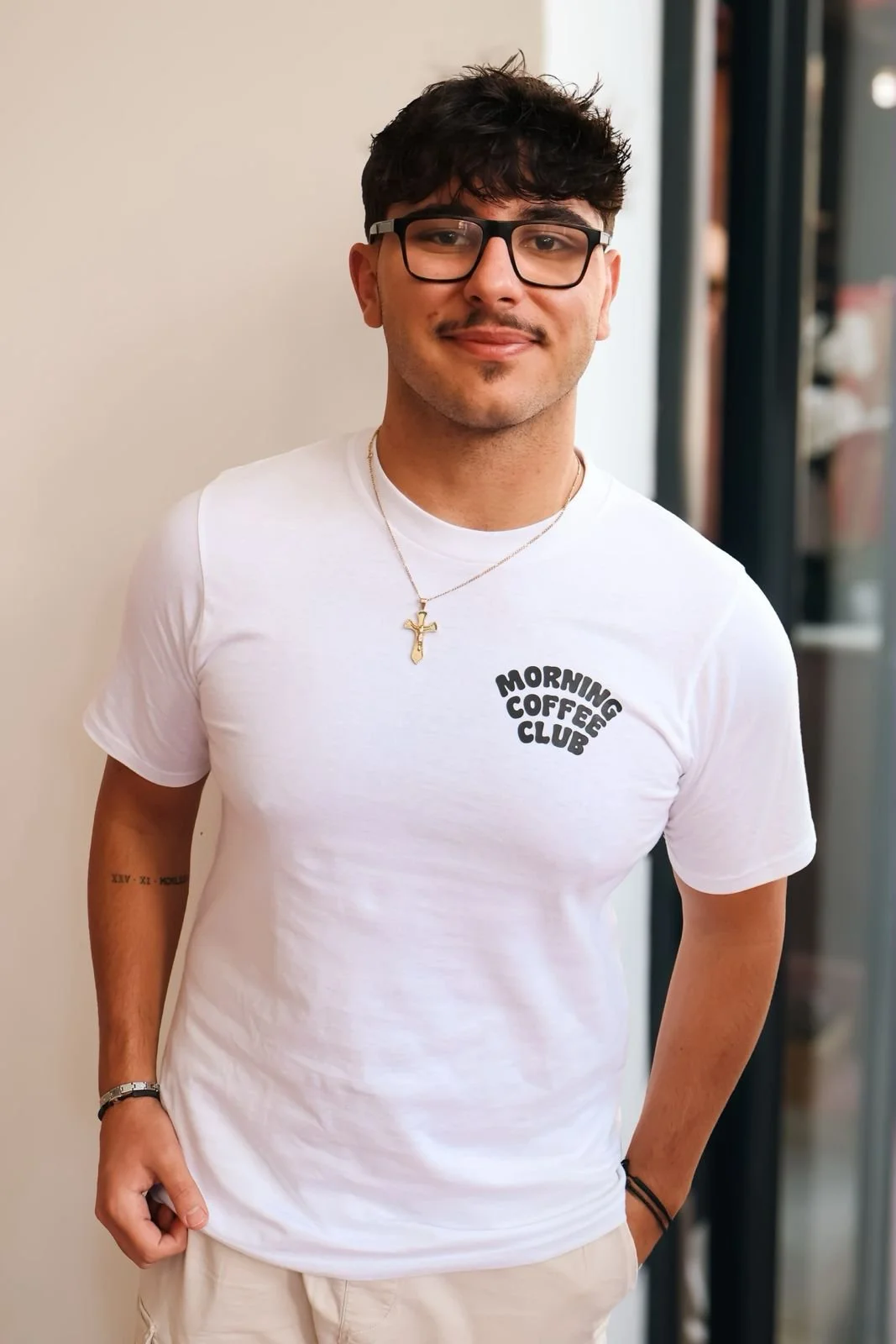 Tee-shirtt-black-white.jpeg