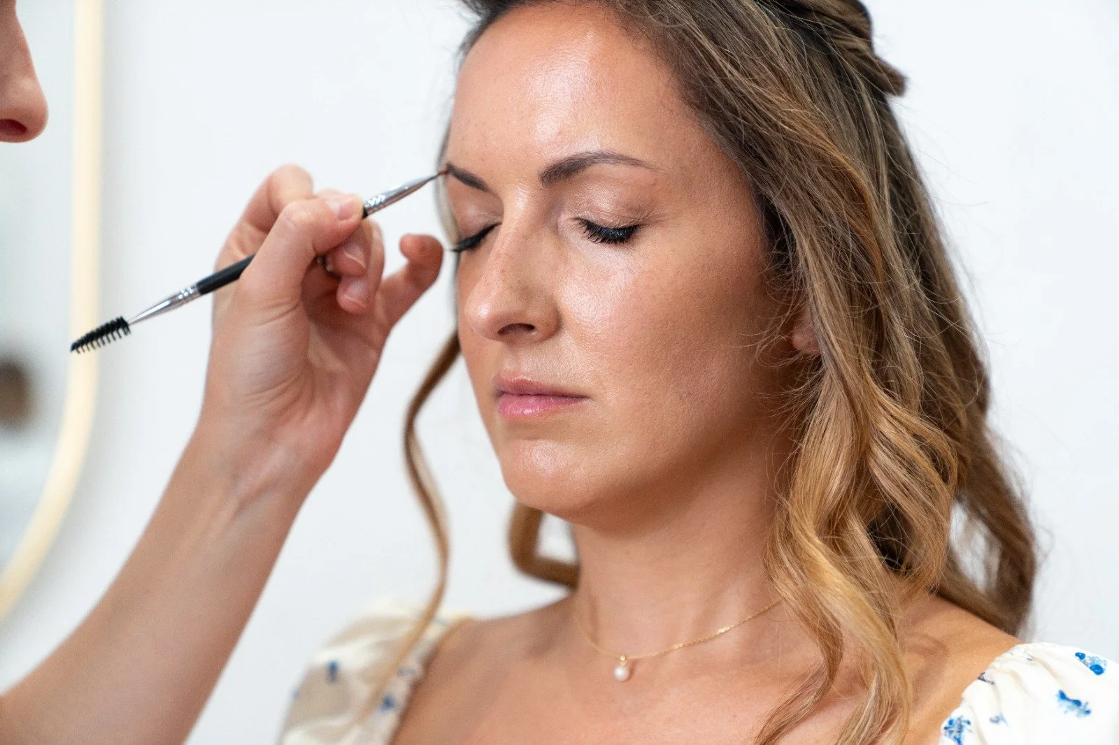 Glowing Skin for Your Wedding: The Habits That Actually Work