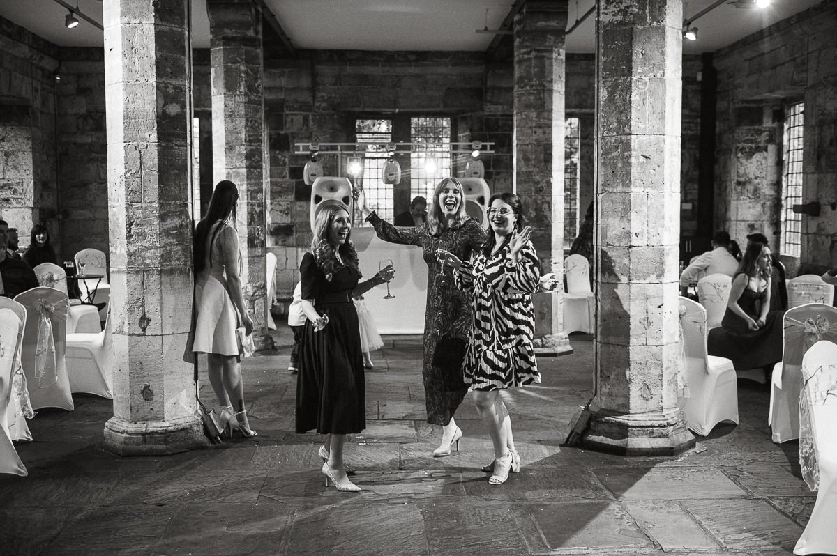 Laura & Stephen wedding at the hospitium in York a preview