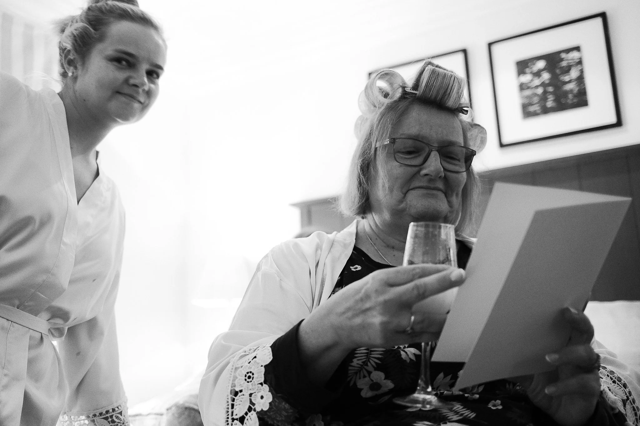 Mother of the bride opening her card