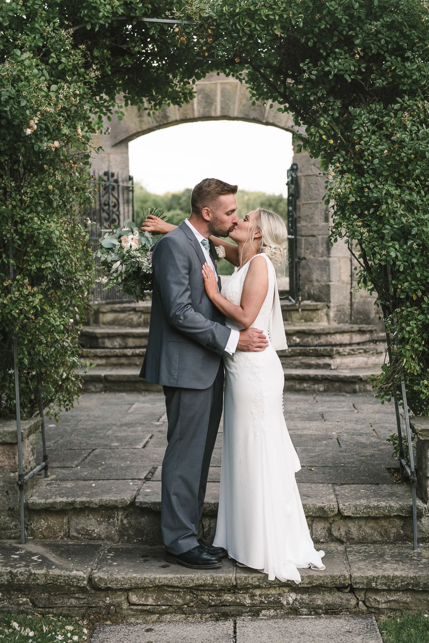 How Much does a wedding photographer cost packages and prices