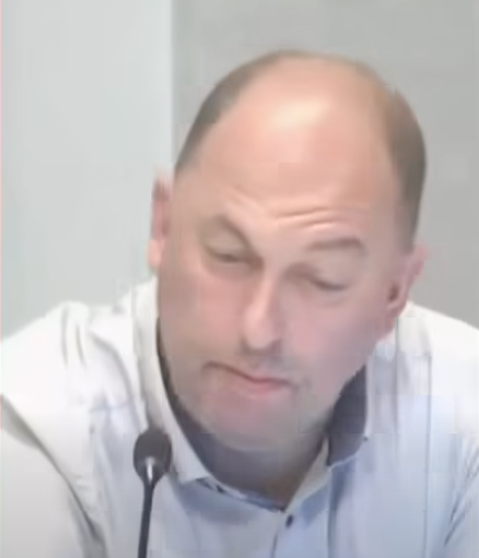 Schepen Somers laat zich van zijn minst fraaie kant zien…