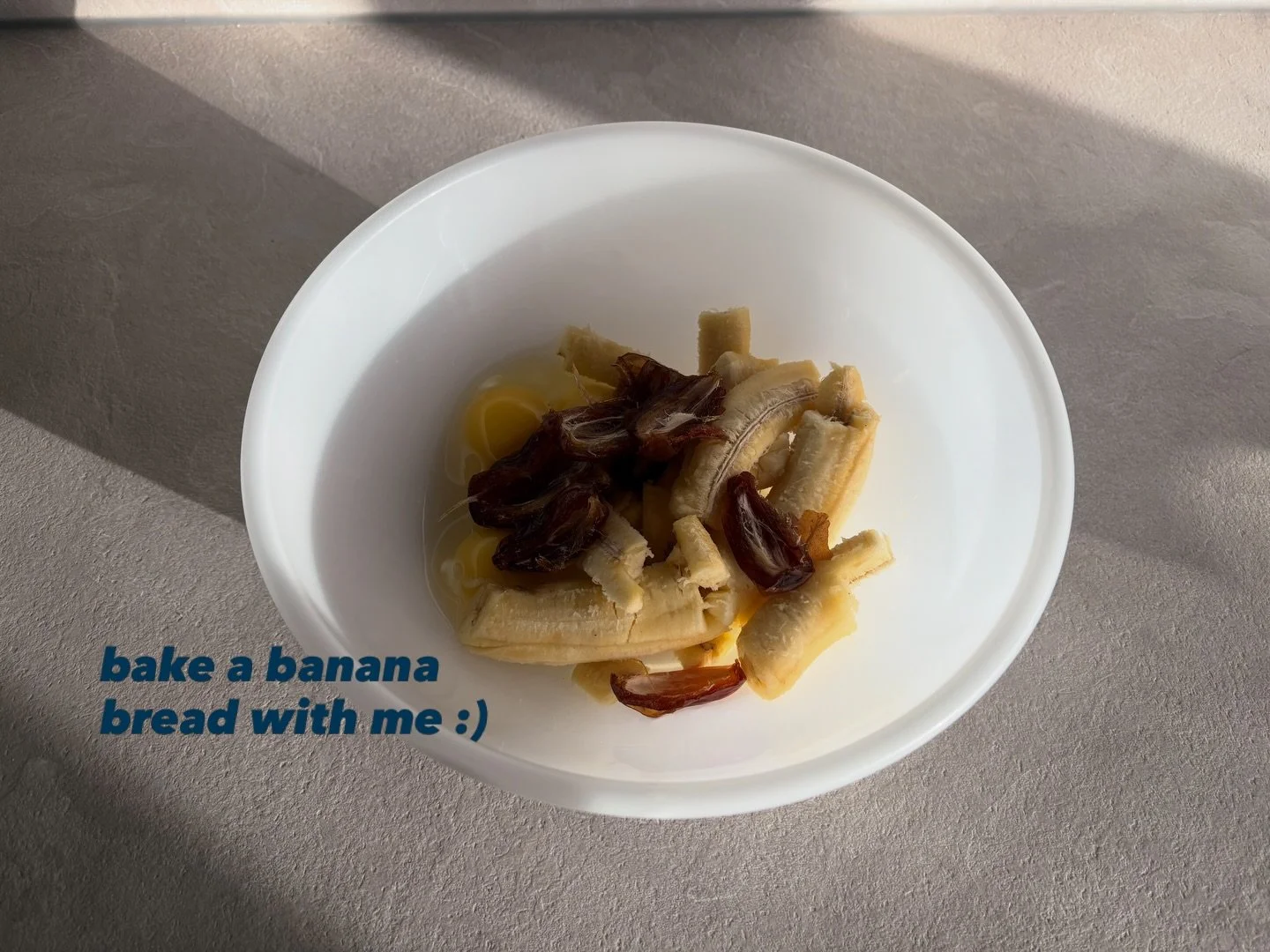 ☯︎ banana bread morning bake ☯︎ 

#bananabread #baking #nourishingfood