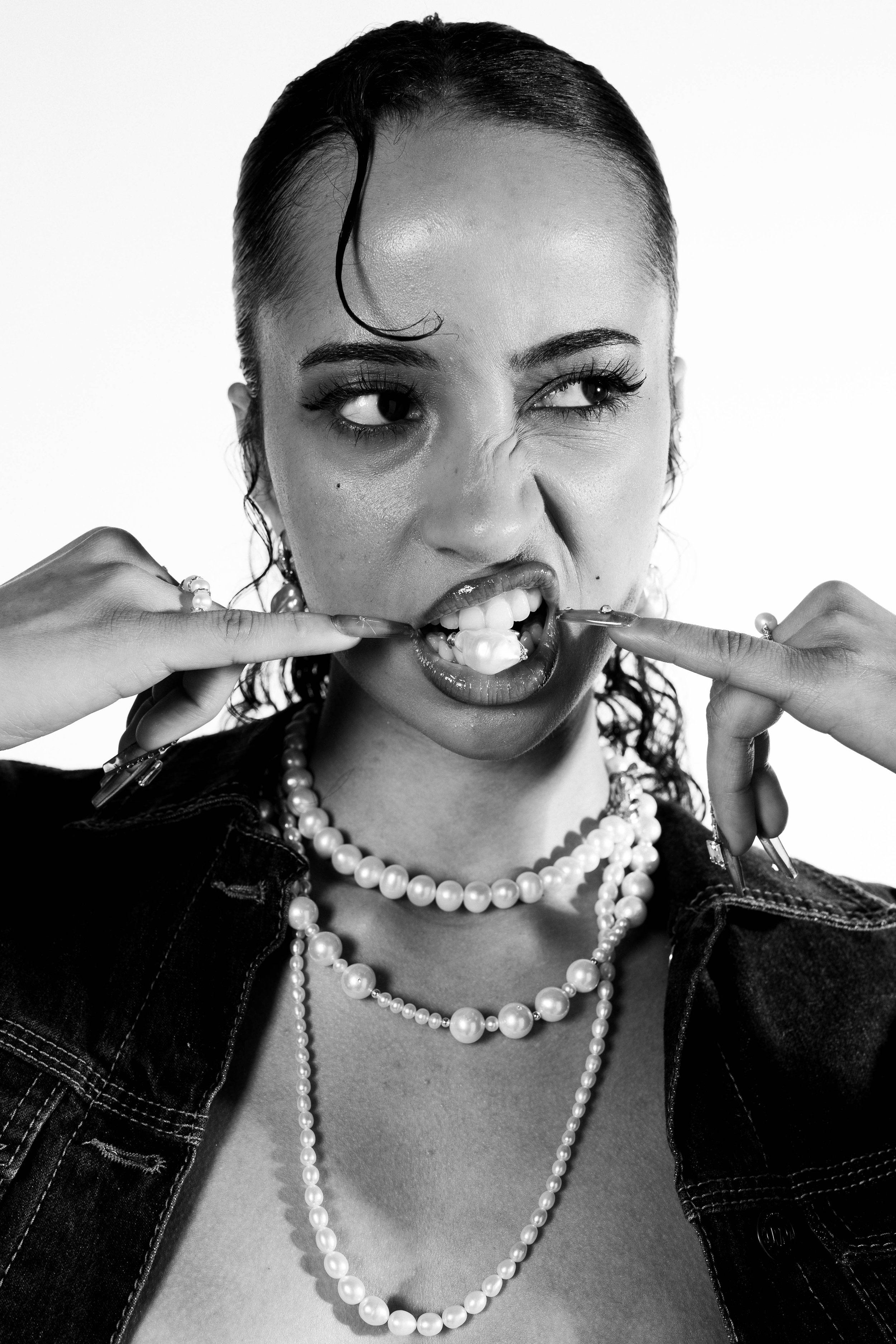 SARA WEARING ALWAYS LIKE 2024