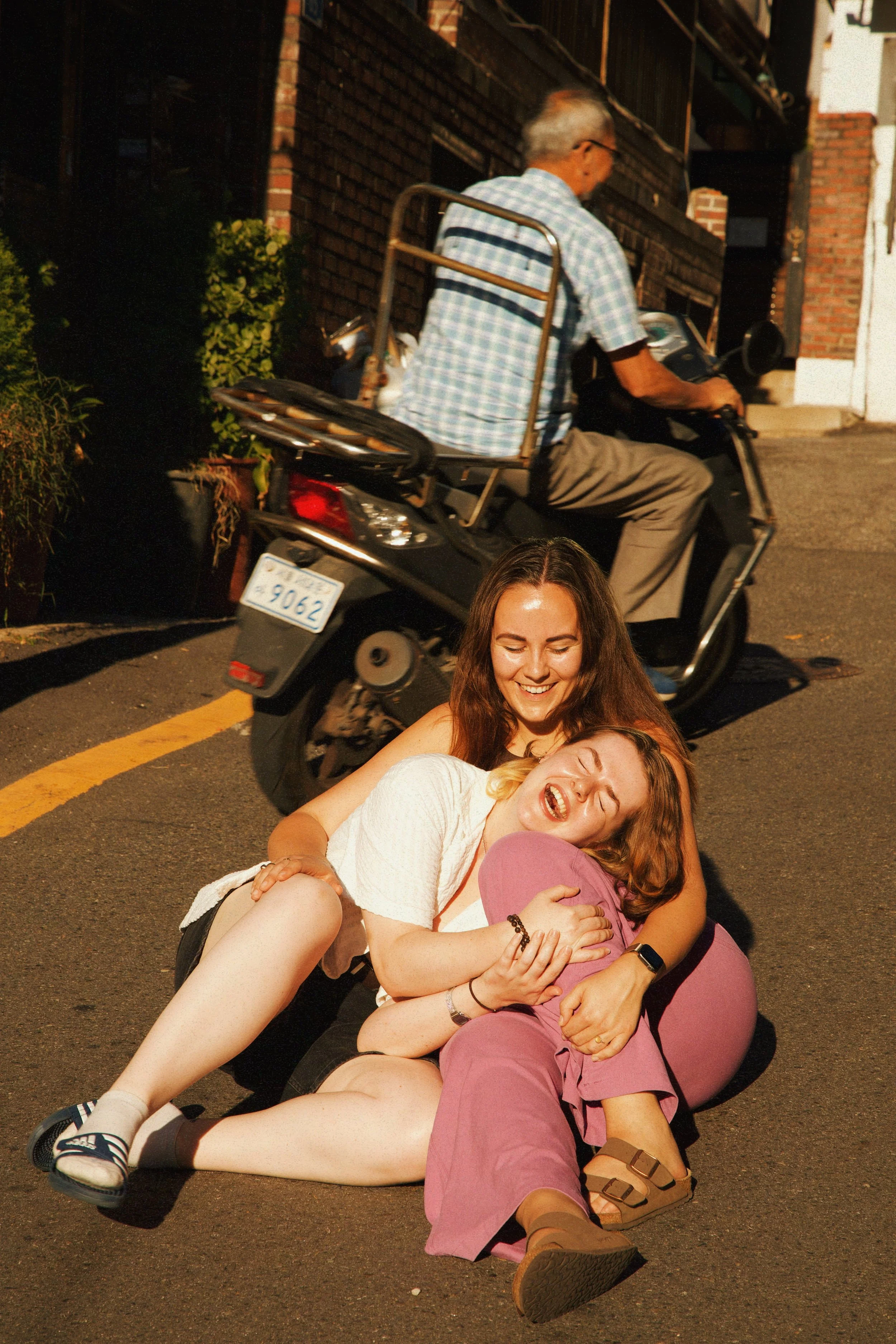 SANNE & ELISE IN SEOUL 2022