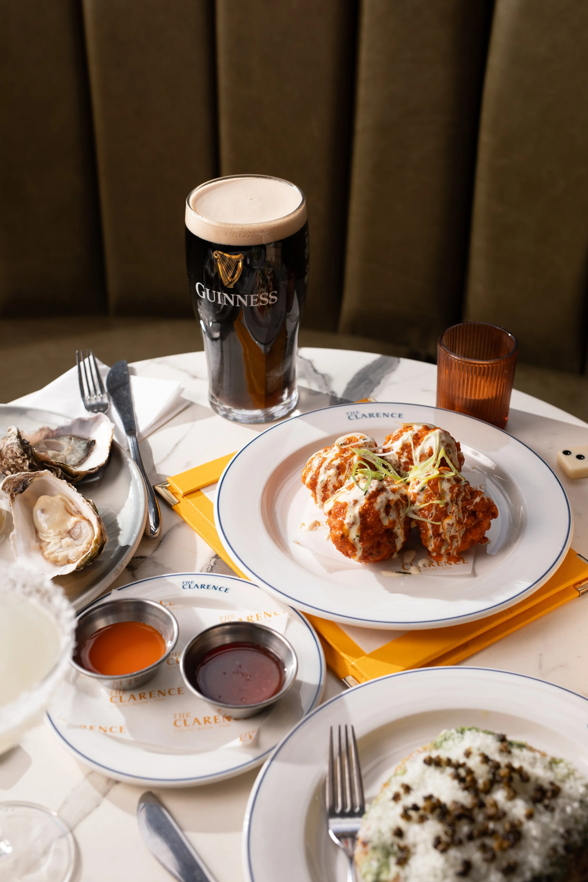 Pub & Bar — The Clarence