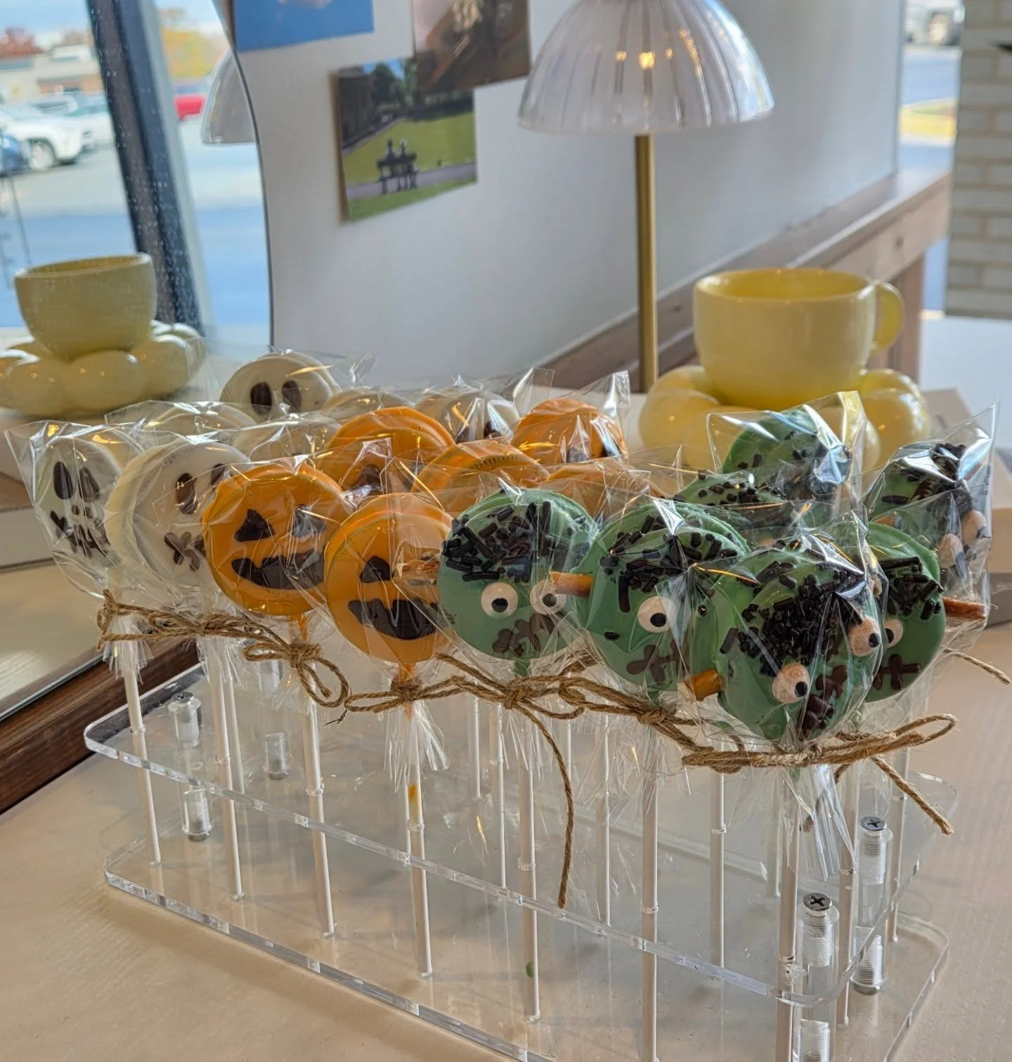 👻 Boo! Our spooky-sweet treats are here to haunt your taste buds!
Come grab your Halloween goodies before they vanish! 🎃🕸️
- Spooky Oreo Pop
- Chocolate Madeleine
- Spooky Meringue Cookie 
#HalloweenBakery #SpookyTreats #SweetAndSpooky