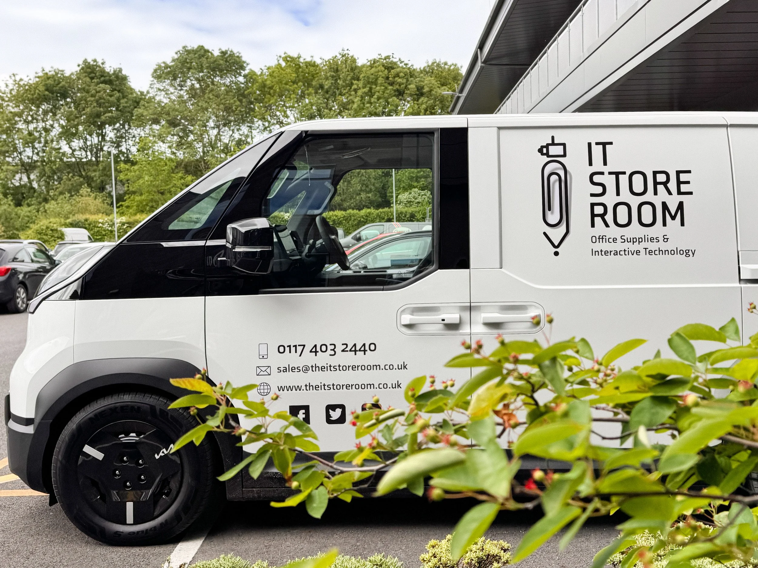 VAN DECALS & VEHICLE SIGN WRITING