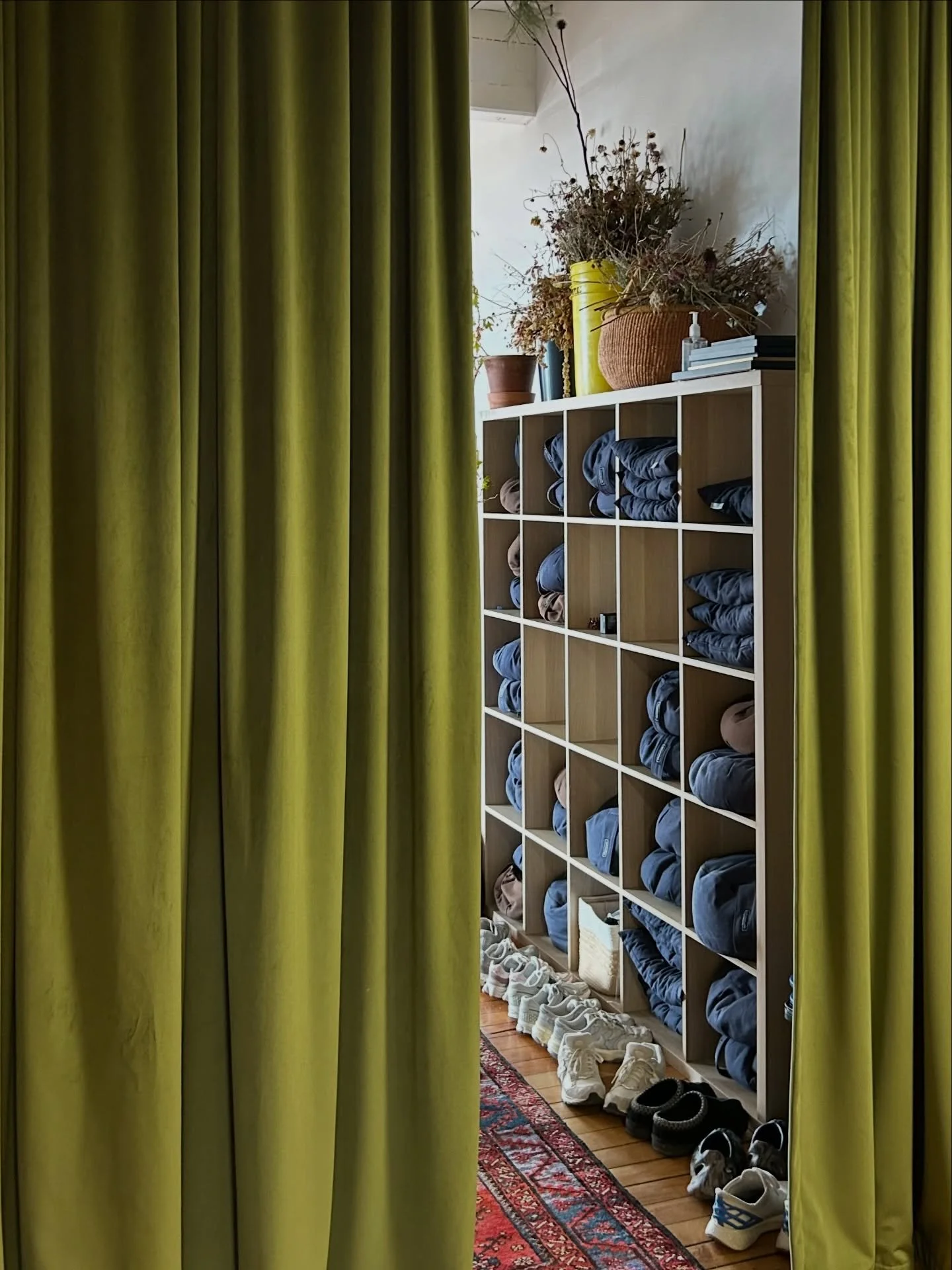 a weekend with buttah 🧈
.
we had a blast hosting @hotmomsclub_ri at @thespace.providence, grabbing a delish team dinner at @dolorespvd, &amp; teaching our first private group class of the season to the sweetest clients 🌼