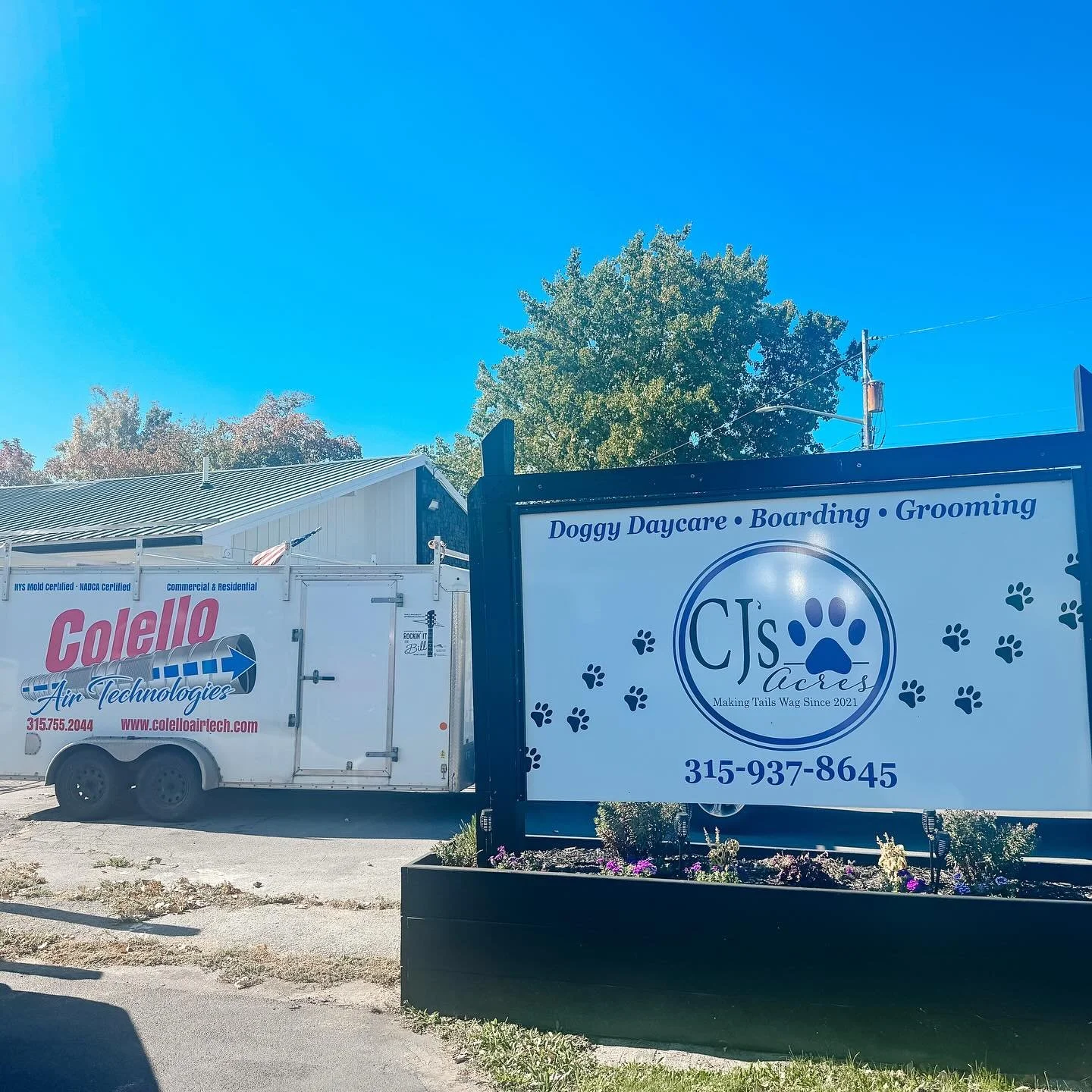 These pups won&rsquo;t stand for ruff air! 🐾 💜
Again, our friends at @cjsacres made the smart move! Clean ducts mean cleaner air for every wag, woof, and nap. 🐾