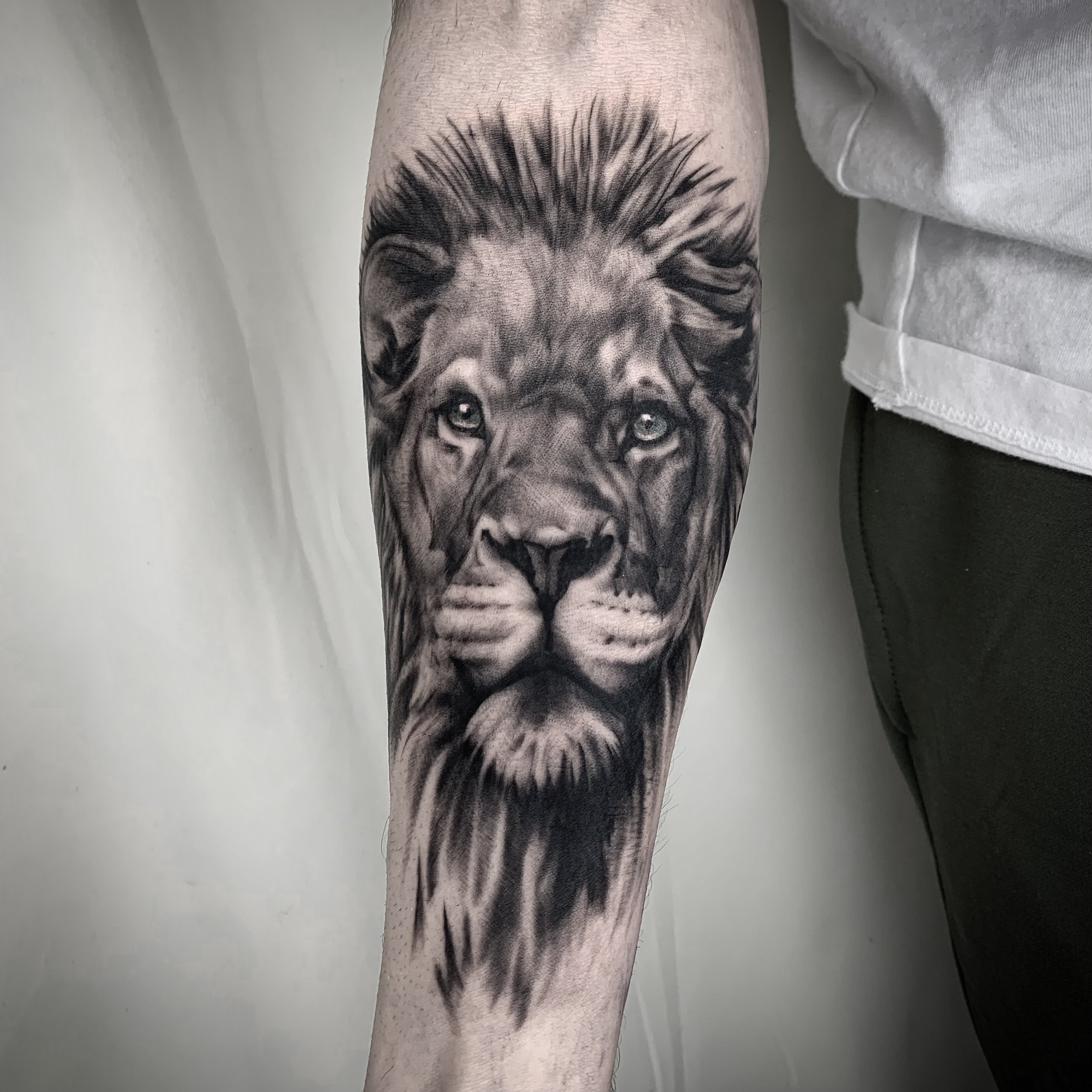 Tattoo, tattoo artist, tattoos, realistic tattoo, portrait tattoo, artistic tattoo, experienced tattoo artist, Oregon, tattoo artist near me, nature tattoo, tattoo shop, tattoo shop near me, black and grey tattoo, realism, artist, PNW, reliable tatto