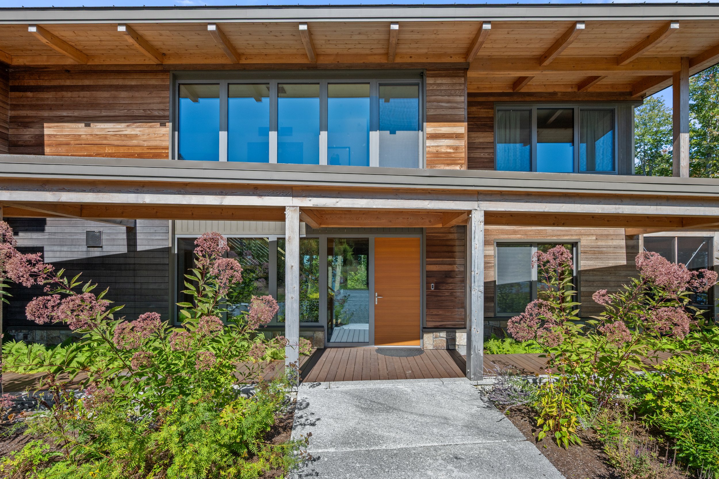 25-Branch Lake House.jpg