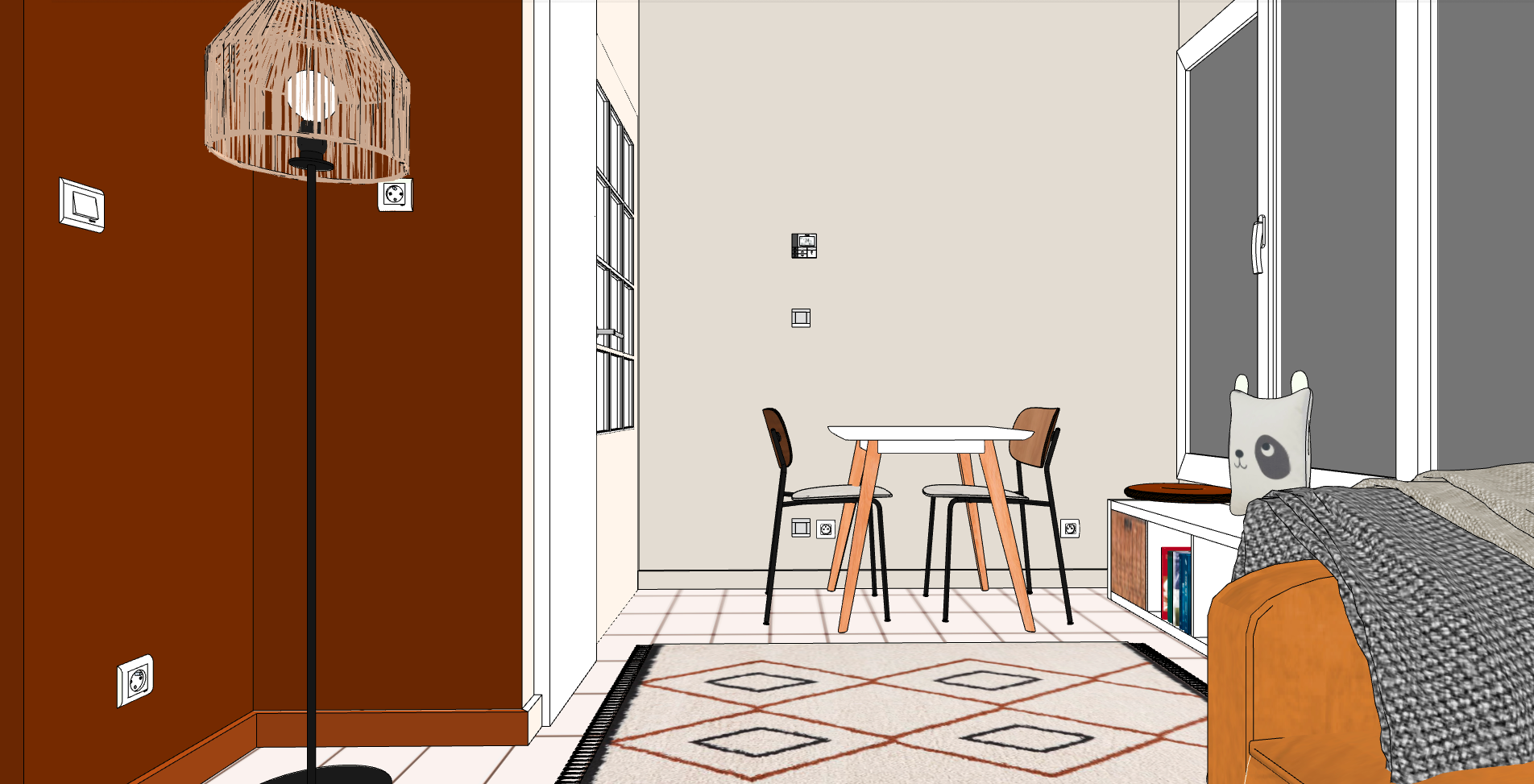 Vue intérieure d'une chambre avec un canapé, une table, deux chaises, un lampadaire, un tapis à motifs géométriques, et un lit avec une tête de lit en bois et un coussin en forme de panda.