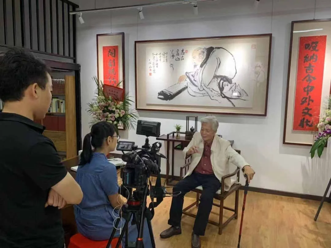 2019年9月 广州锺正山艺术中心开幕式，雅昌艺术网专访.JPG