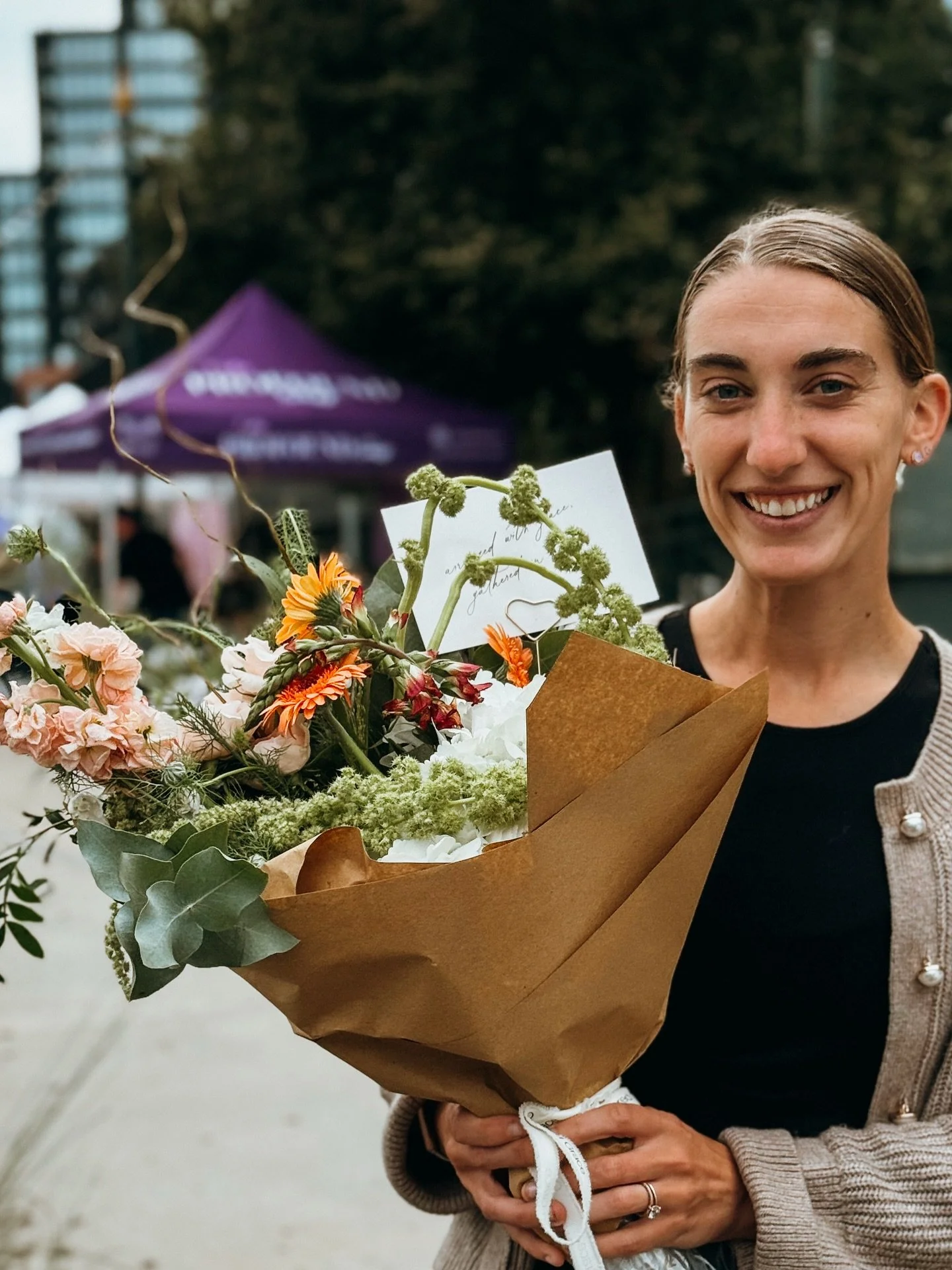 Nothing beats a Saturday fall day and flowers✨

Can&rsquo;t wait to see you today !! 
@phillipsplaceclt 10-4
@nebelsalleynightmarket 4-9