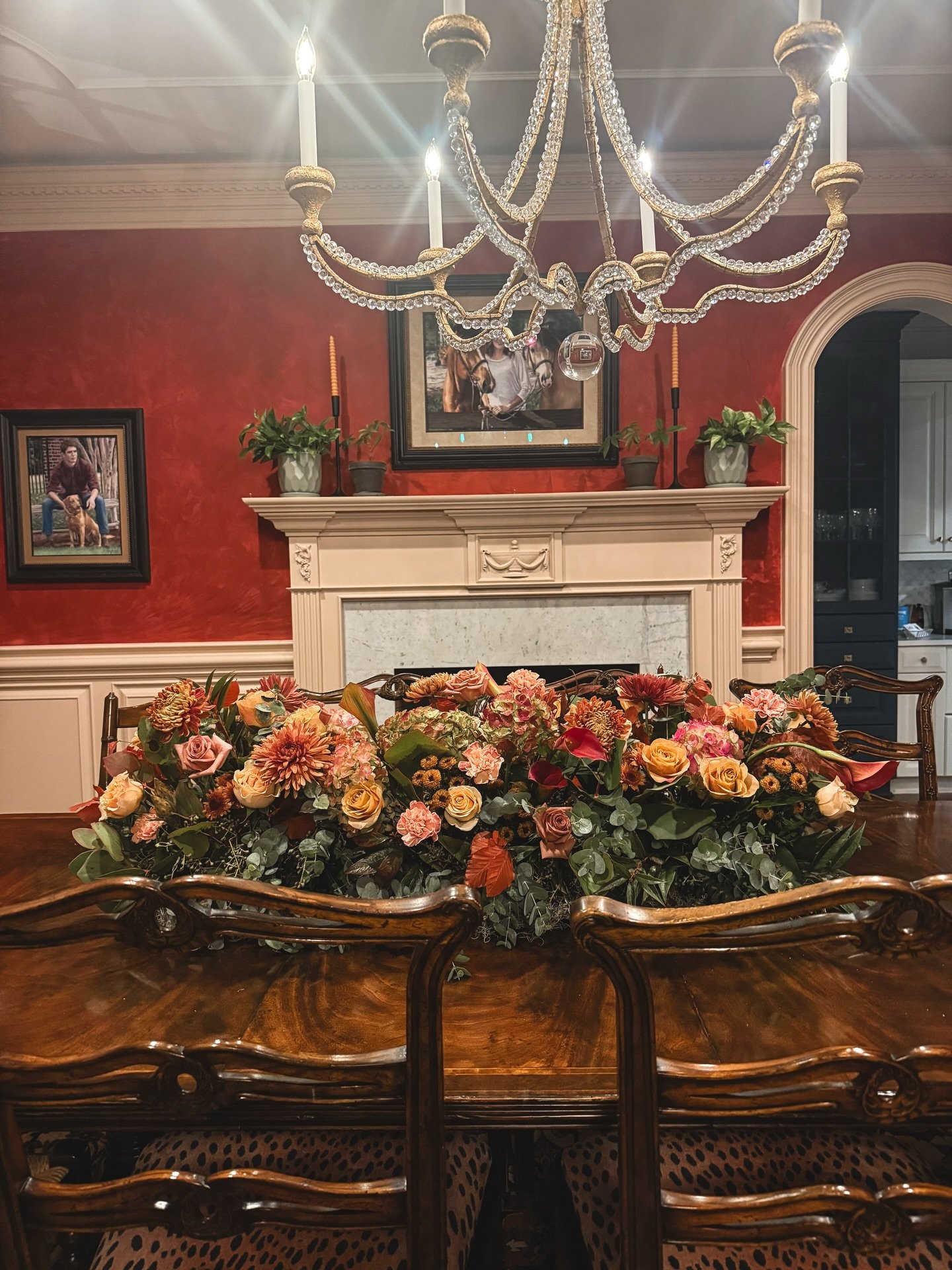 This season reminds us how grateful we are for the people who trust us with their most meaningful moments.
These Thanksgiving florals were such a joy to create for one of our favorite clients &mdash; a true Gathered favorite.
Happy Thanksgiving from 