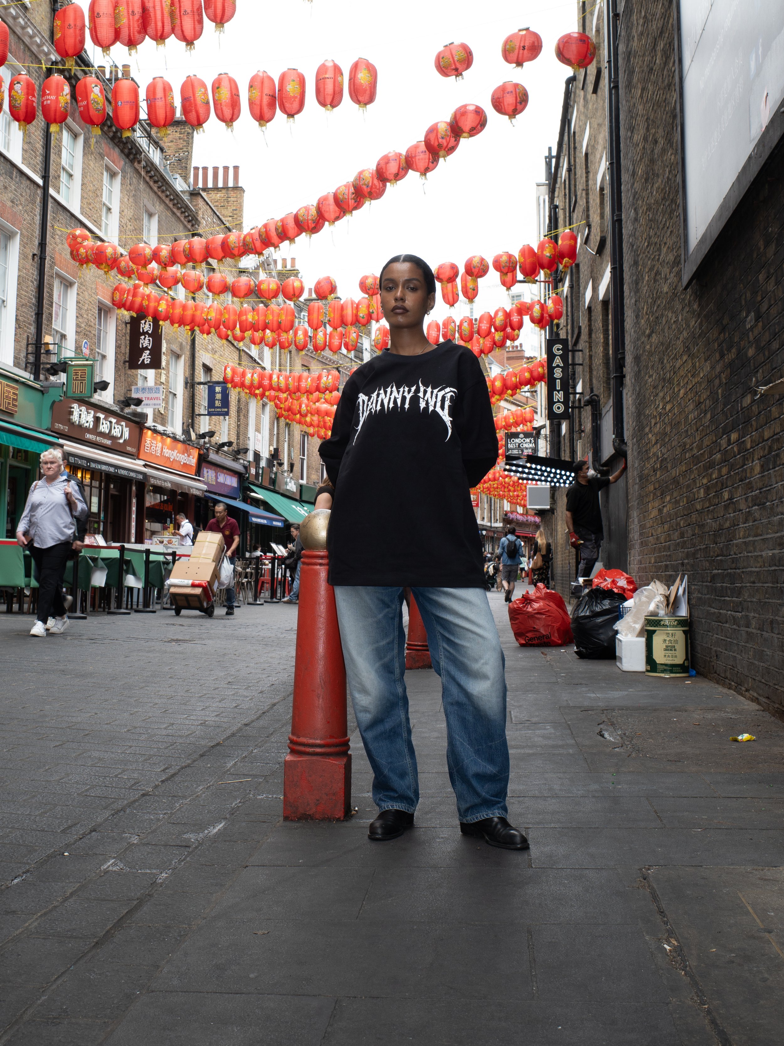 WHITE LOGO LONGSLEEVE