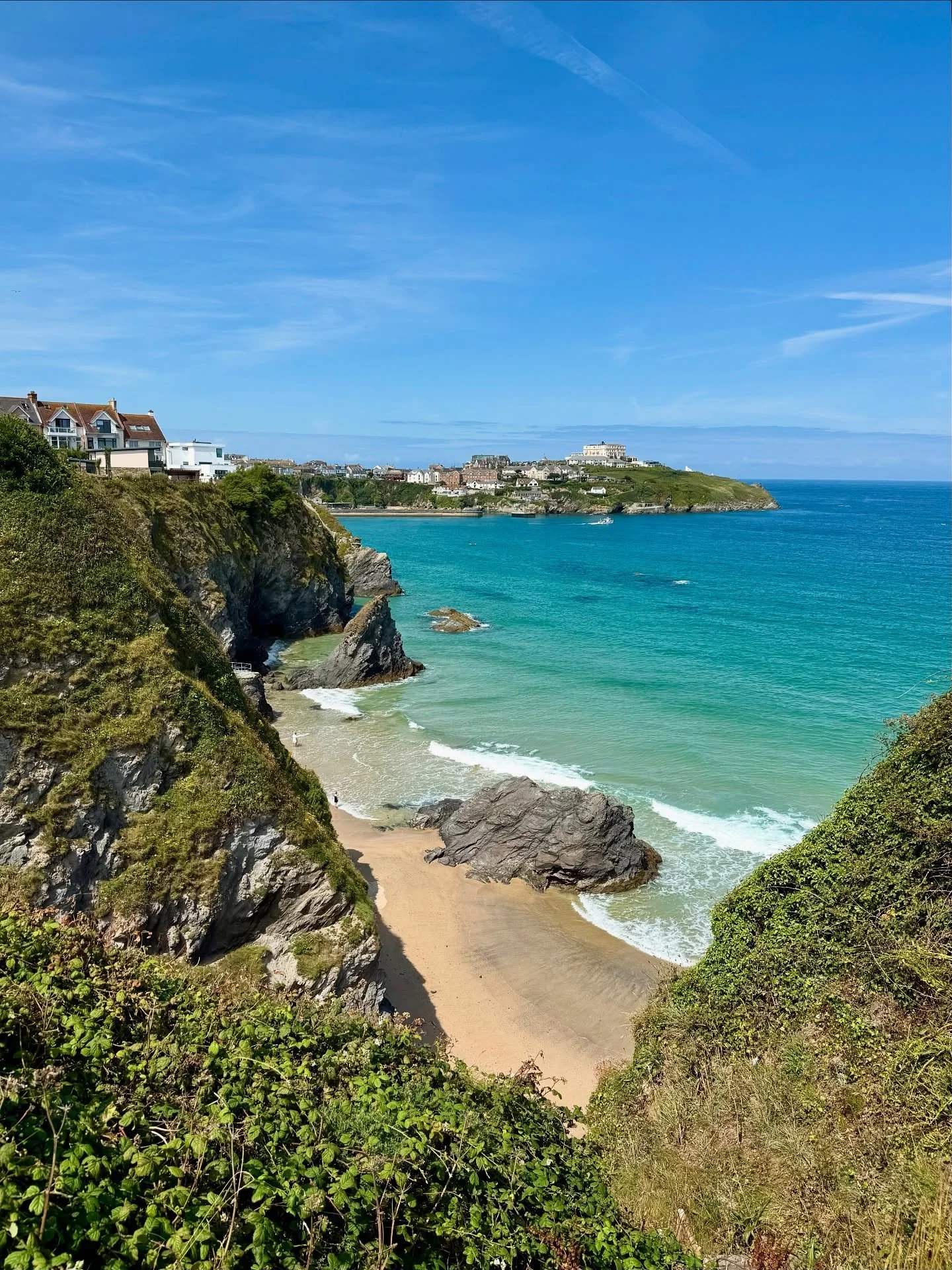 Not your average @aldiuk car park view. 💙

#CornwallLife #NewquayViews #CornwallViews