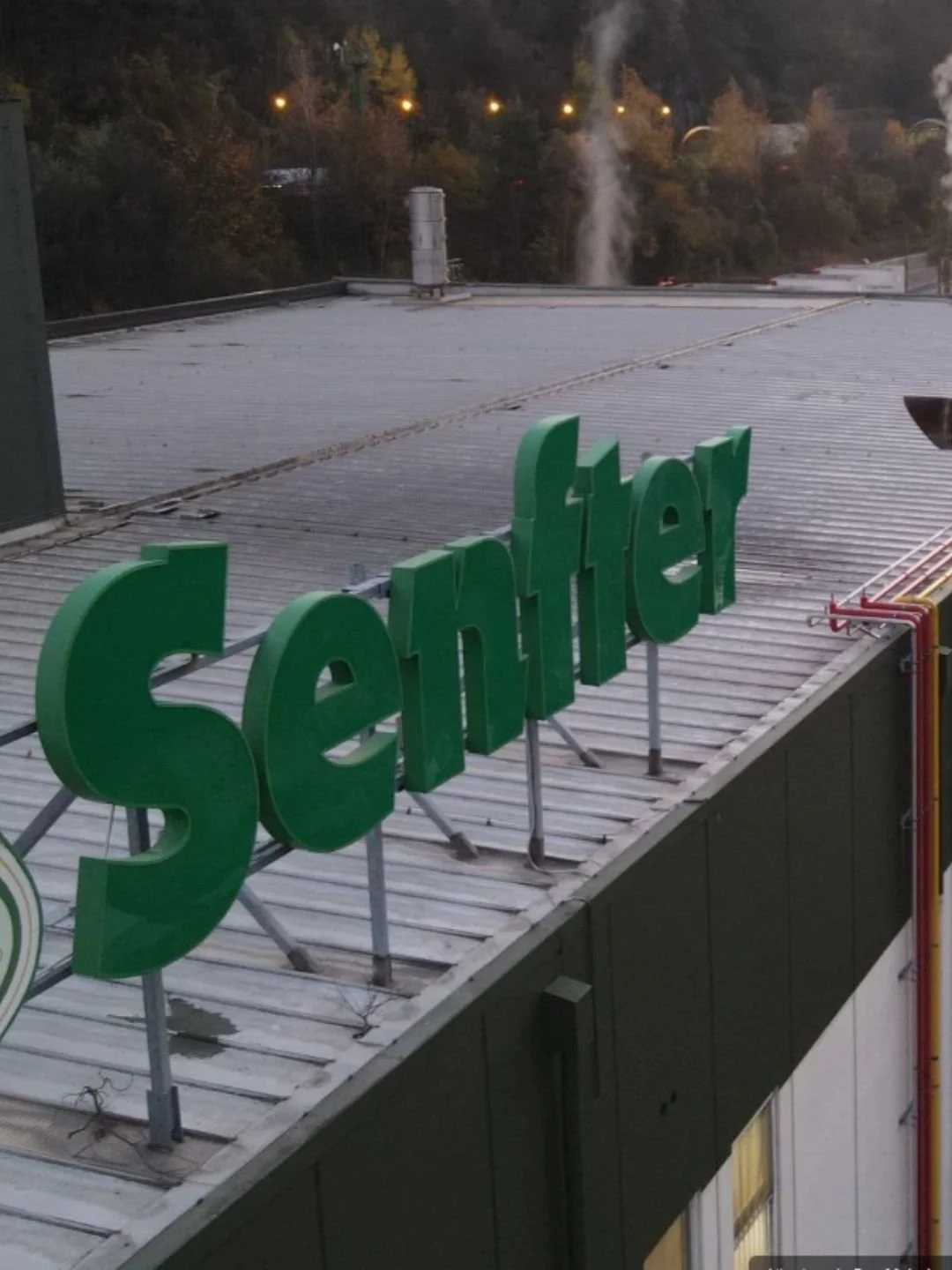 Oltre 1000 m di tubazioni, diversi sistemi e un unico obiettivo: un approvvigionamento energetico efficiente.⚙️
Il nostro contributo presso @senfter_speck:

🔥 Impianto di cogenerazione integrato
💧 Linee di, vapore, acqua e condensa installate
💨 Si