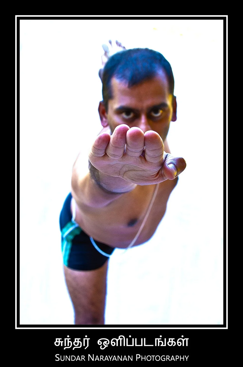 standing_bow_hand_hdr.jpg