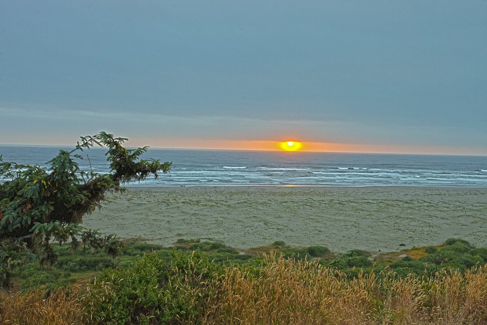 arcata_sunset_hdr.jpg