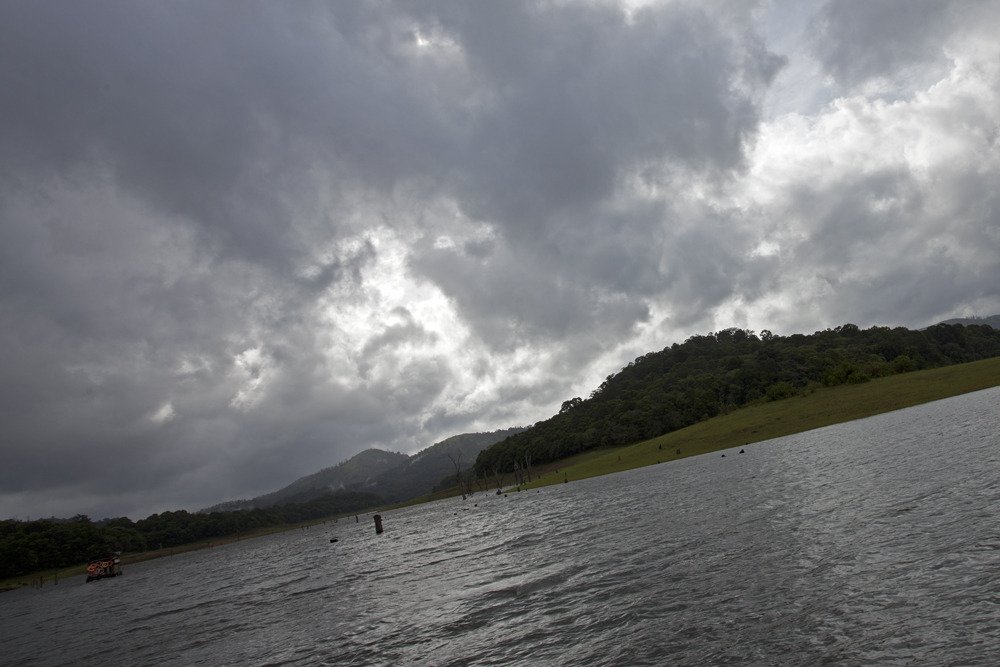 thekkadi_lake2.jpg