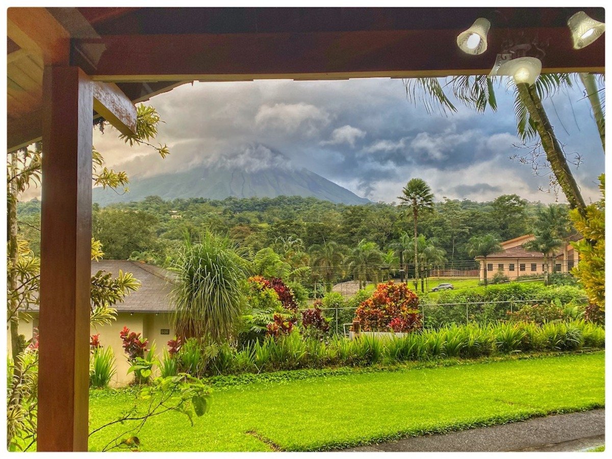 cr_arenal_paraiso_view_from_door.jpg
