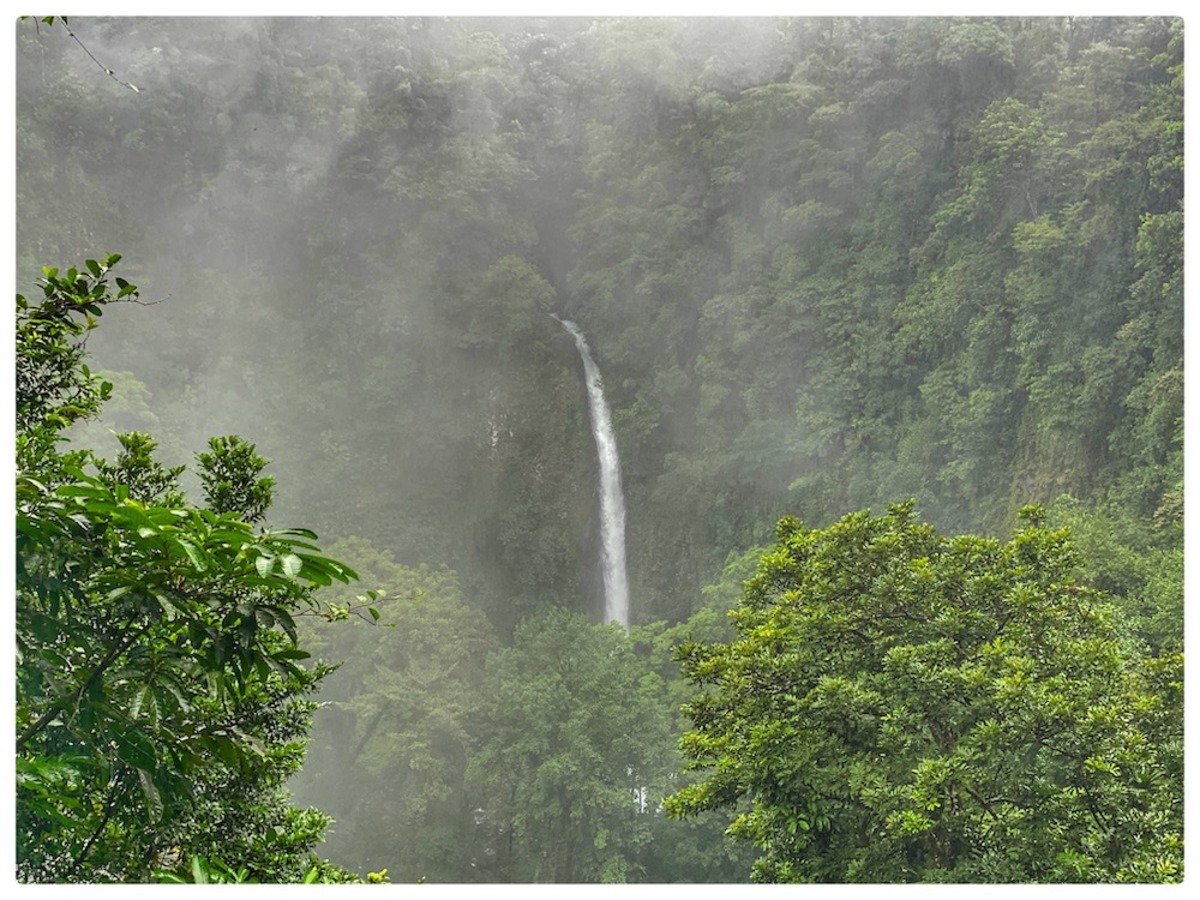 cr_la_fortuna_falls_4.jpg