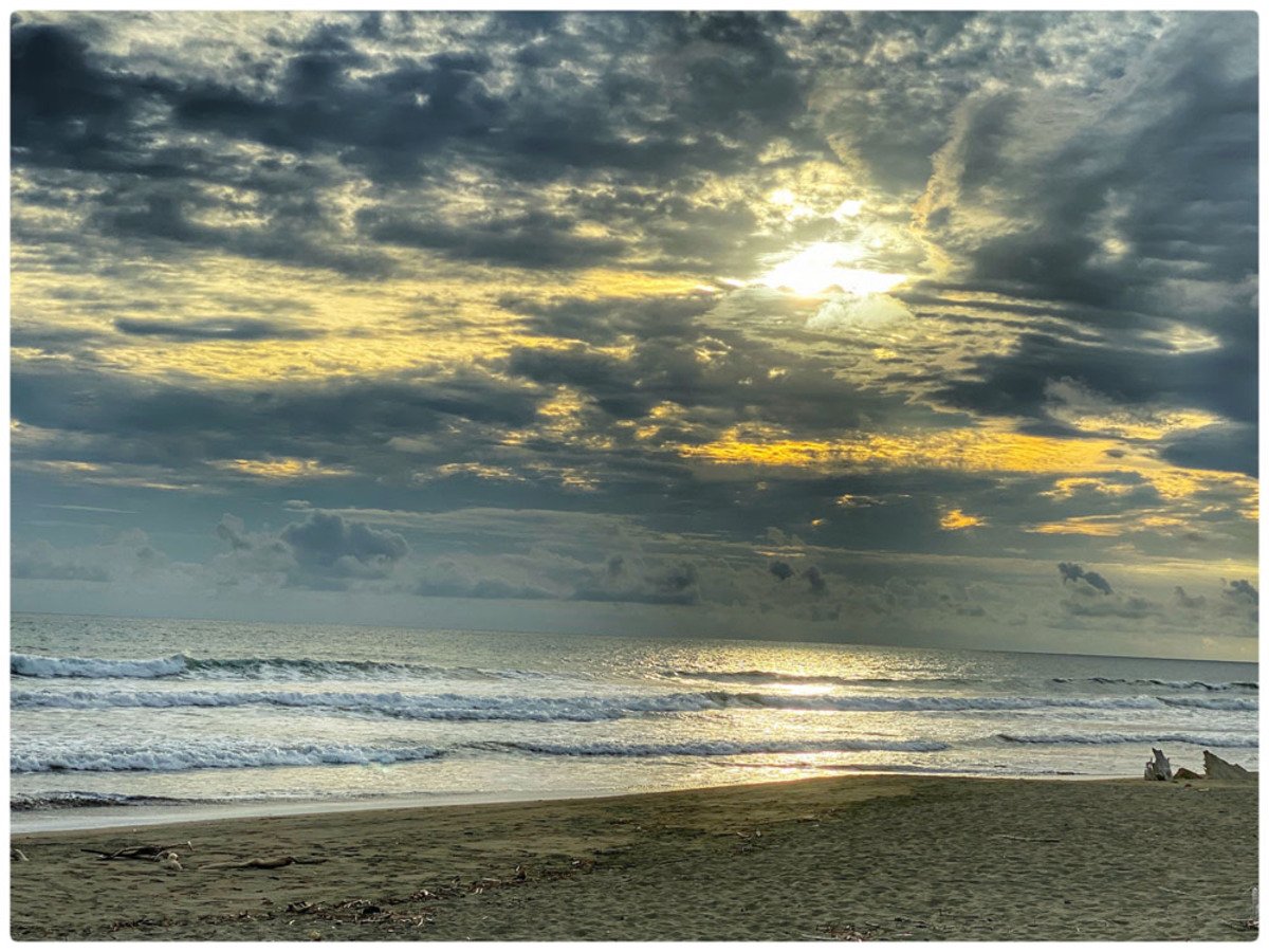 cr_cocomar_beach.jpg