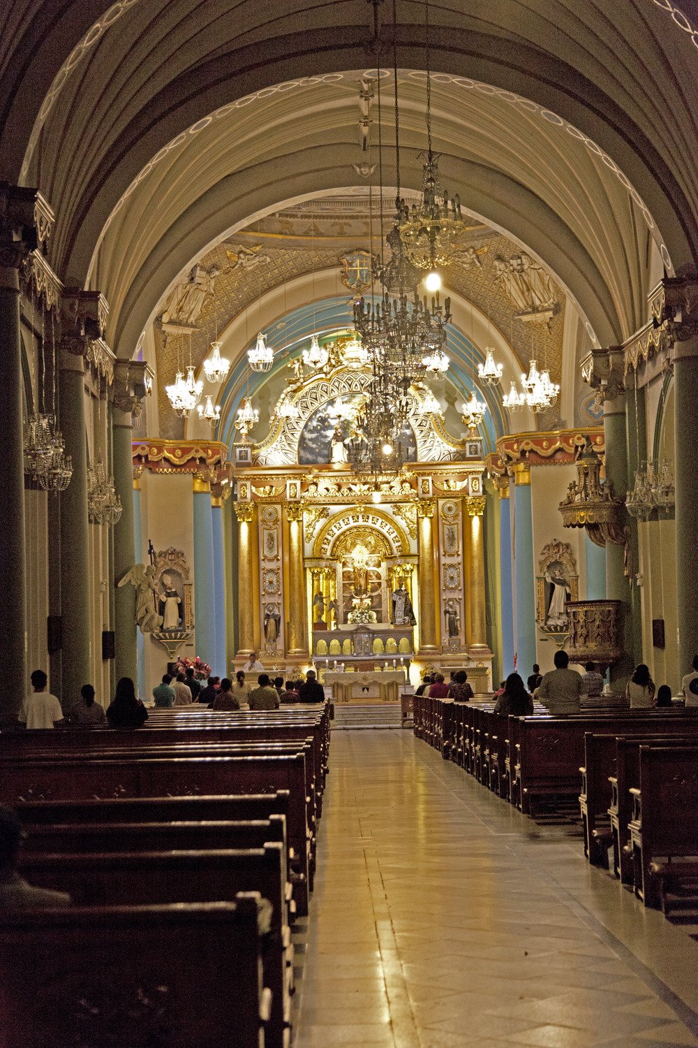lima_church3.jpg