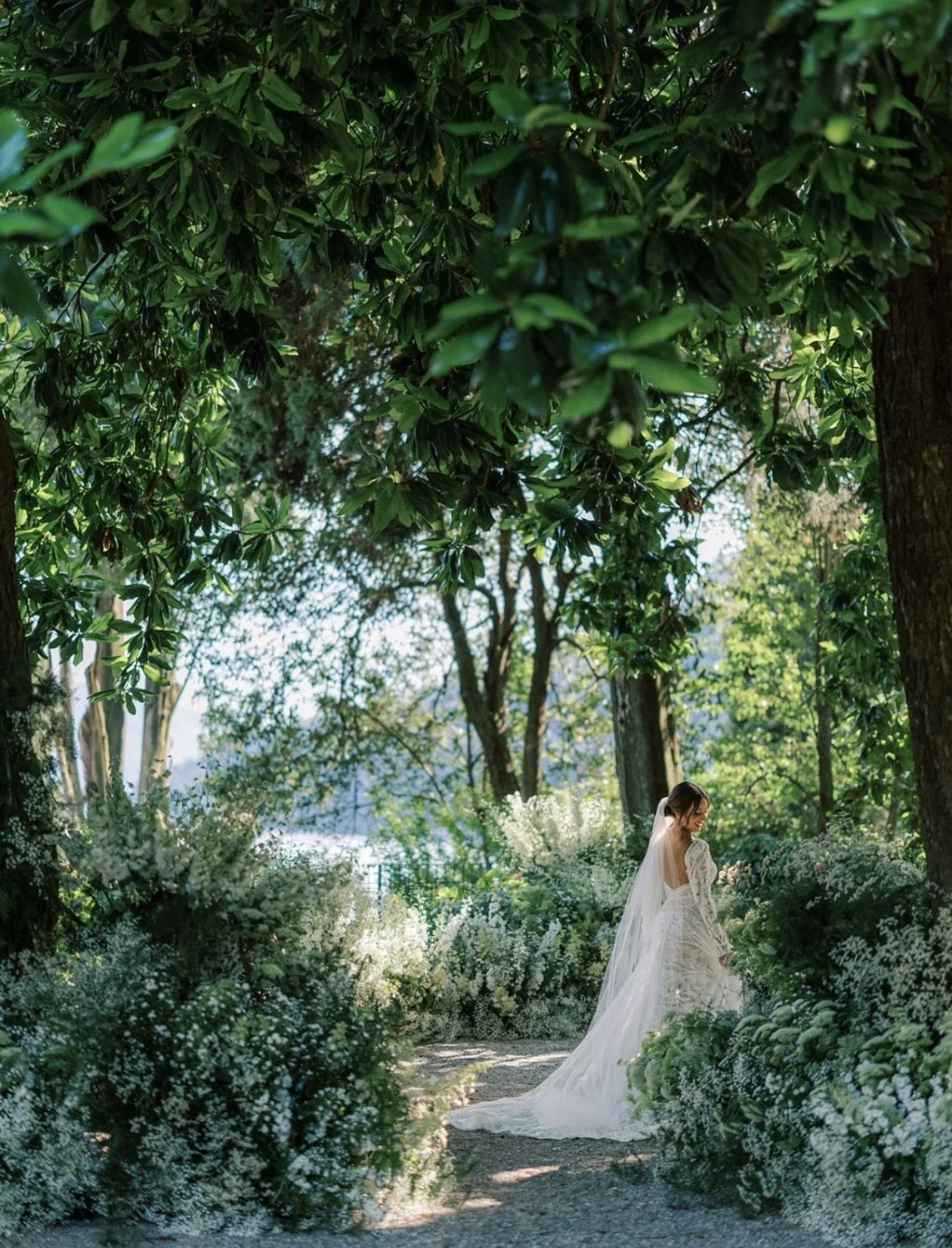 Eloping in style! Lake Como gave us the most stunning backdrop for this intimate celebration &mdash; small in size, but big on love, and of course, beautiful flowers! 💕✨ 
.
.
.
@bystephaniemarion @tinablancophoto @juno.wedding.films @passalacqualake