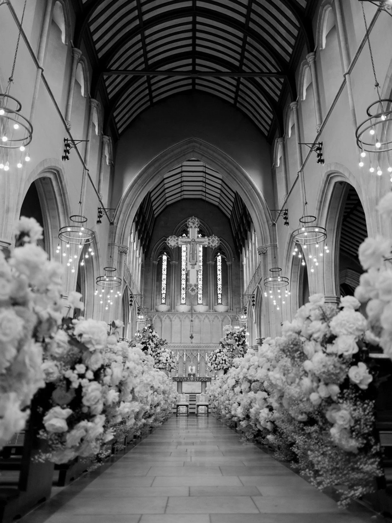Pew ends are back, baby&mdash; and they are bigger than ever! 🤍 
.
.
.
.

@alicewilkes_design @oliviaecorish  @claridgeshotel @kerryannduffyphotography 🤍 
.
#allforlove #allforlovelondon #pewends #love #london #church #bride #londonflorist #bride #