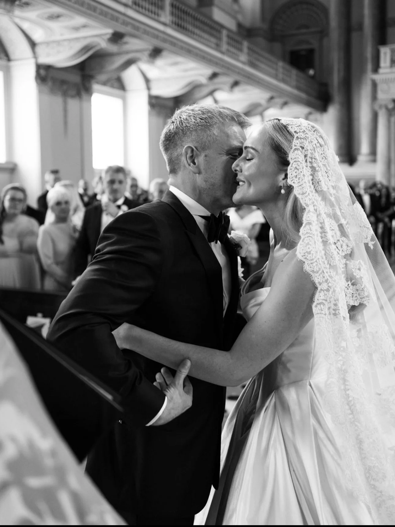 The black and white series! Love these two, forever! Thank you both for your trust and friendship! 🤍🤍 
.
.
.
@georgia_matthewoliver @georgiamccluskey @orncweddings @matthew_oliver_weddings @zachandgrace.co 

#allforlove #allforlovelondon #brides #b