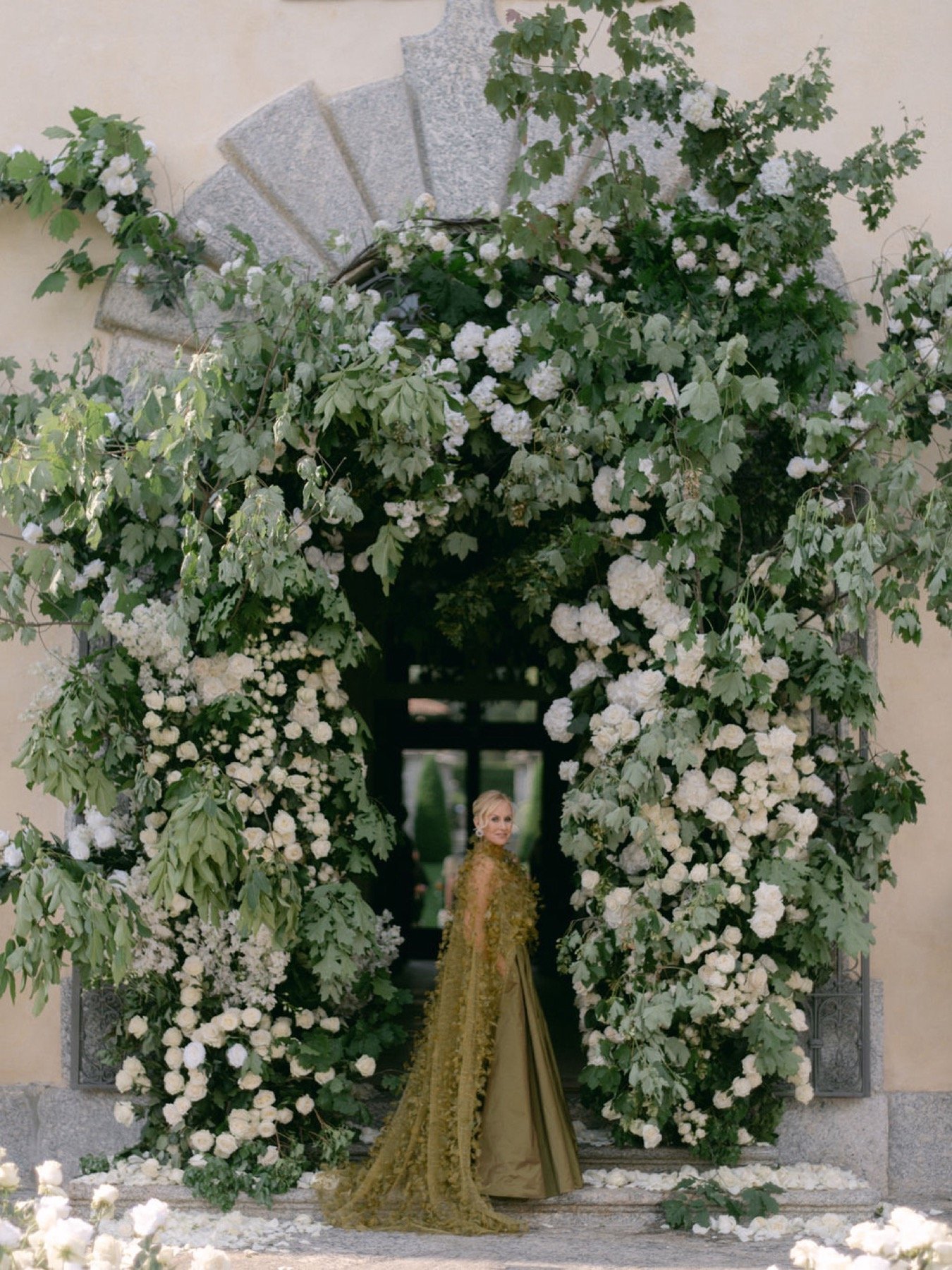 iconic-wedding-floral-arch-villa-balbiano-lake-como.jpg