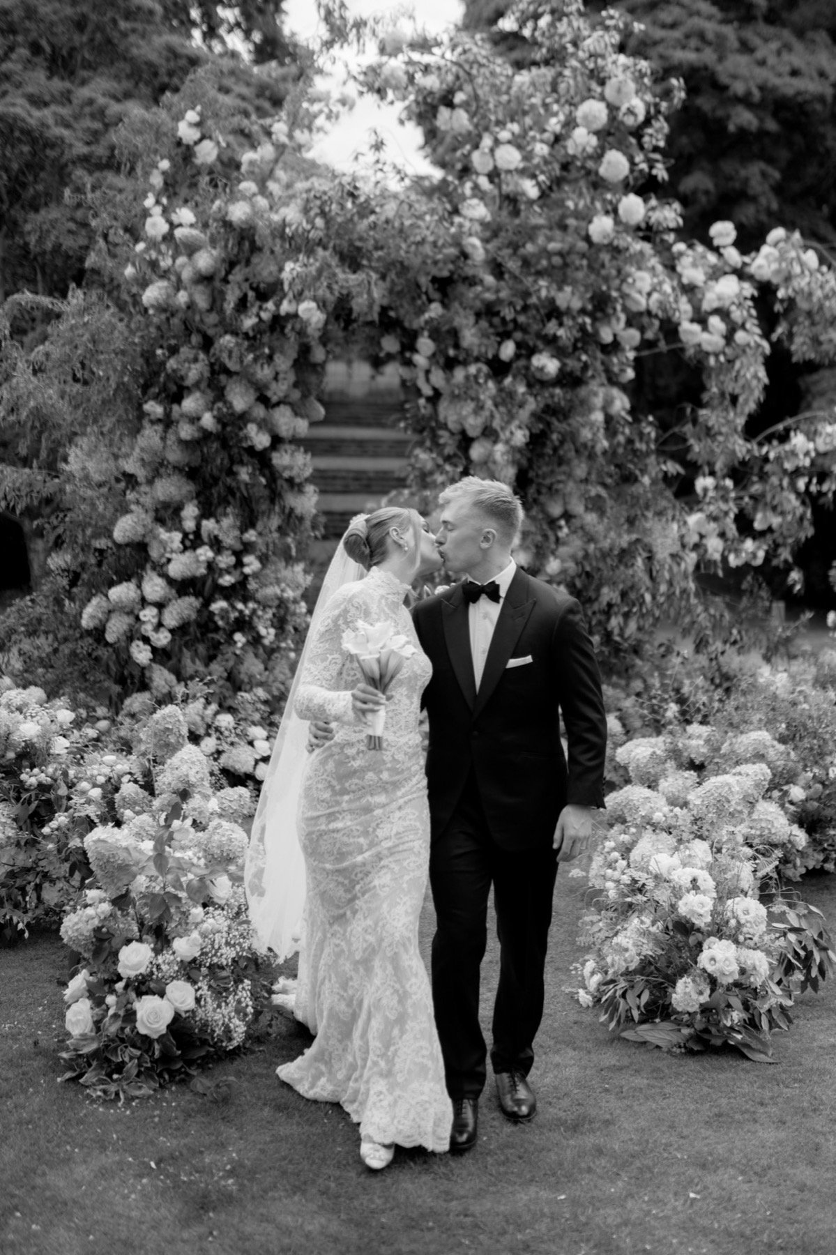 luxury-wedding-arch-flowers-13.jpg