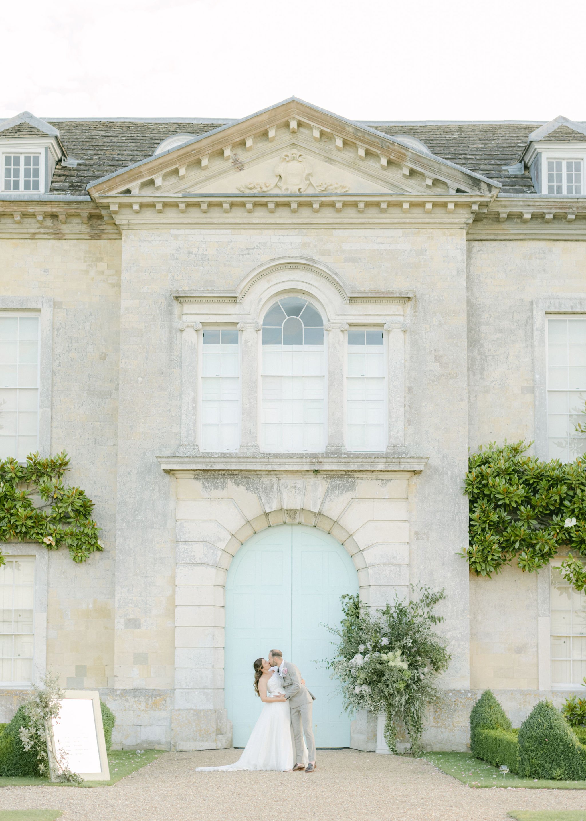 Lucy_Michael_Firle_Place_HollyClarkPhotography_H-699.jpg