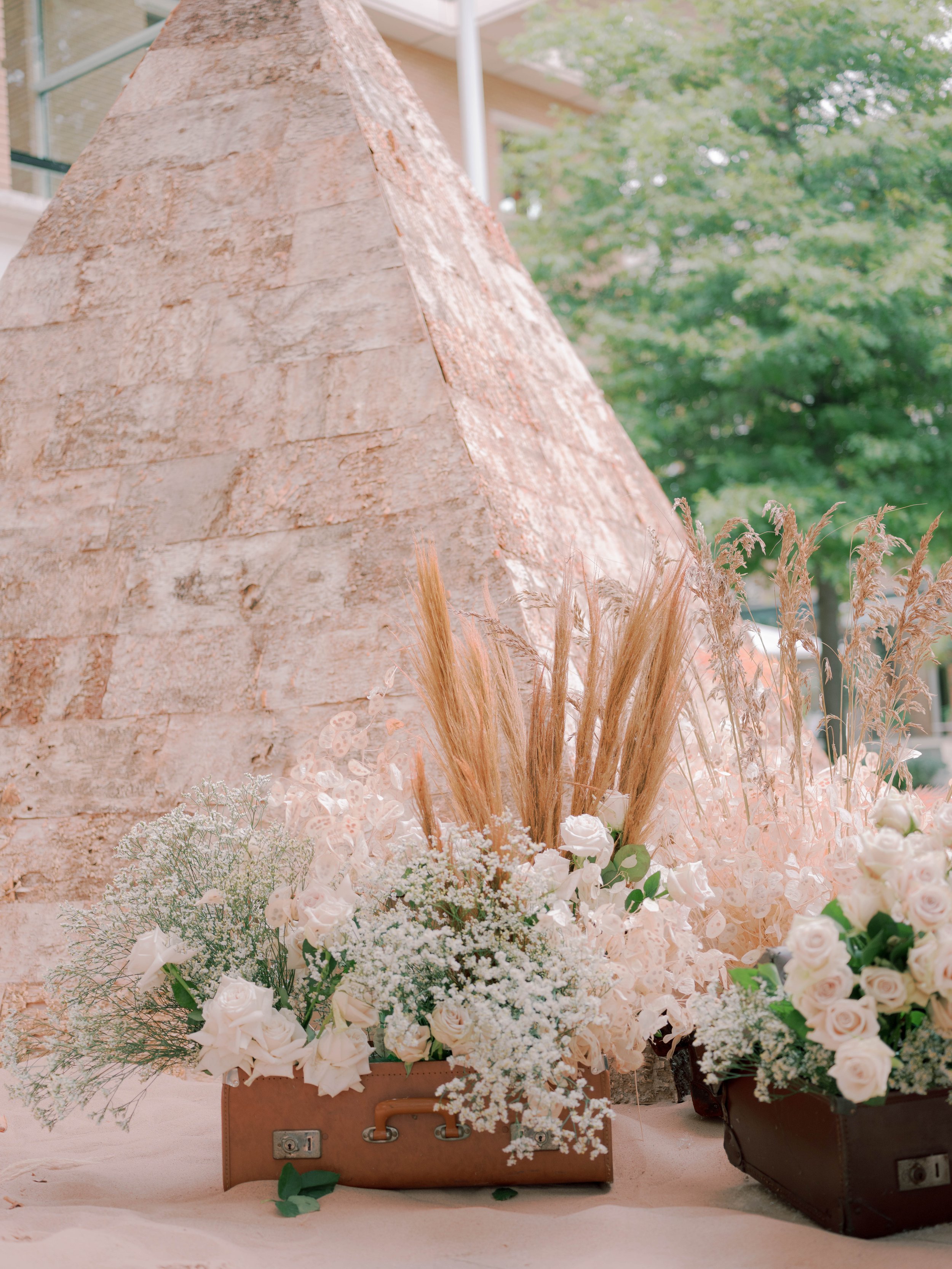 JoannaBriggsPhotographyAllForLoveChelseainBloom-314.jpg