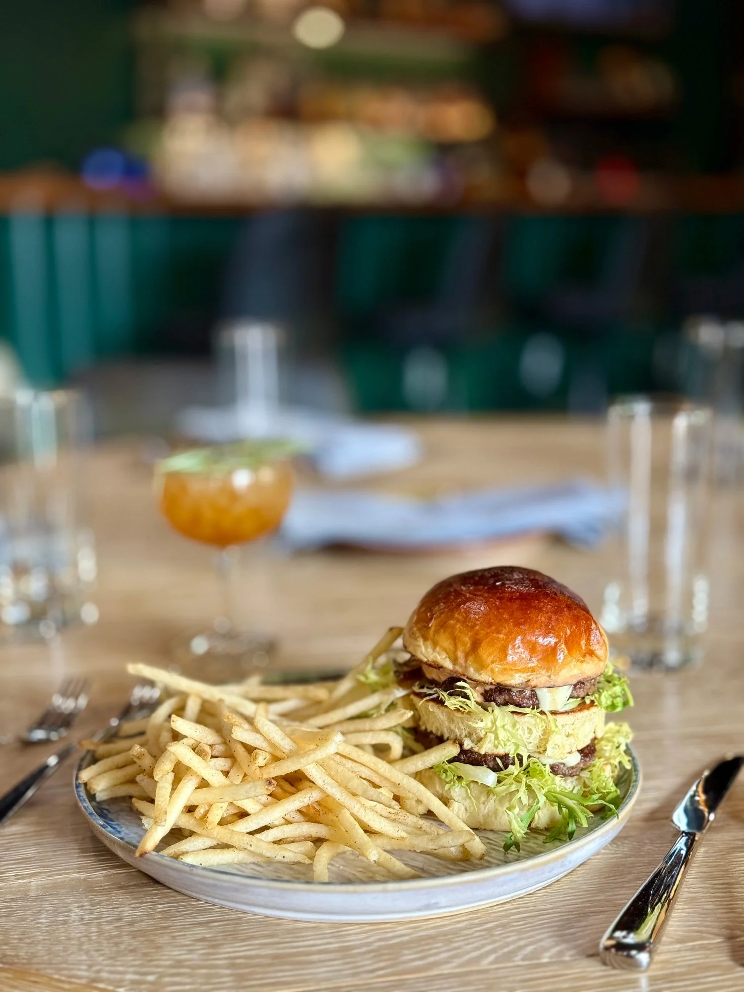 central-creek-american-bistro-jackson-tennessee-creek-mack-burger-photo-by-mirza-babic.jpg
