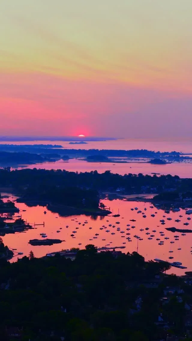 The Circle of Life 🌅
#lionking #dronevideo #dronelife #goldenhour #beautifuldestinations #nyc #dronepilot #nature #dronephoto #peaceful #sunrise #dji #mavic4pro #6k