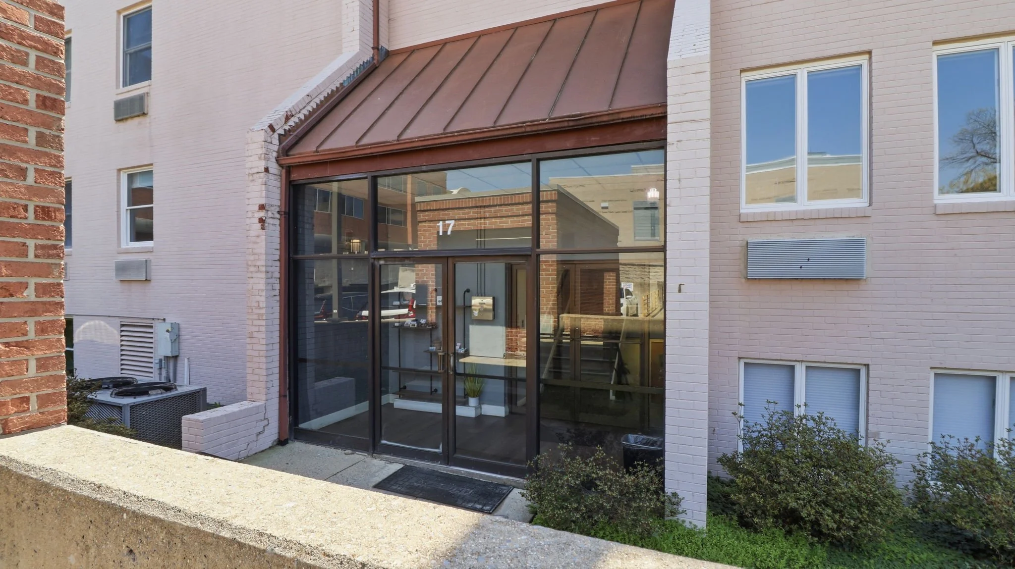48-web-or-mls-17-w-jefferson-st-ste-201.jpg